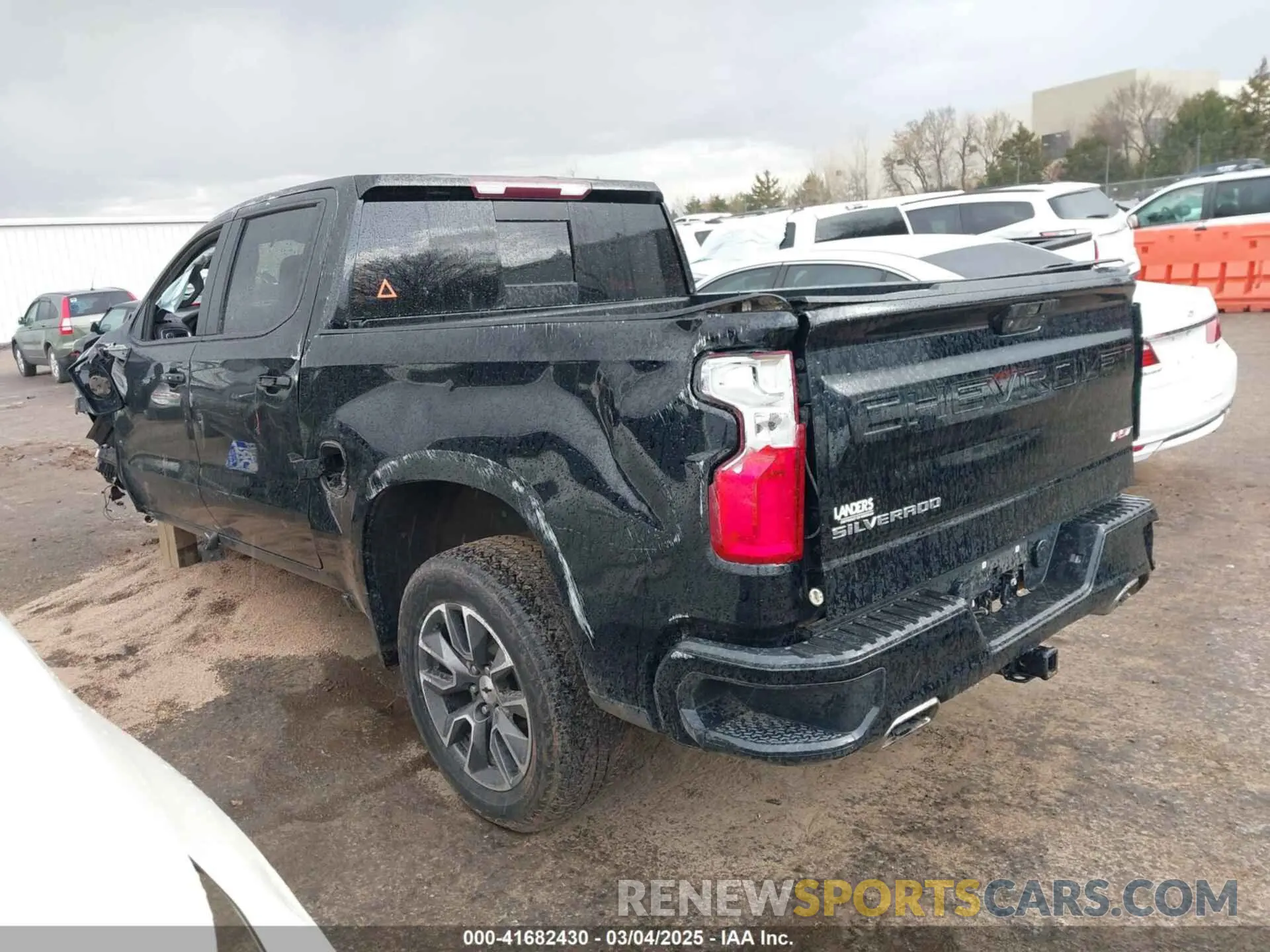 15 Photograph of a damaged car 3GCUYEED9KG101409 CHEVROLET SILVERADO 1500 2019
