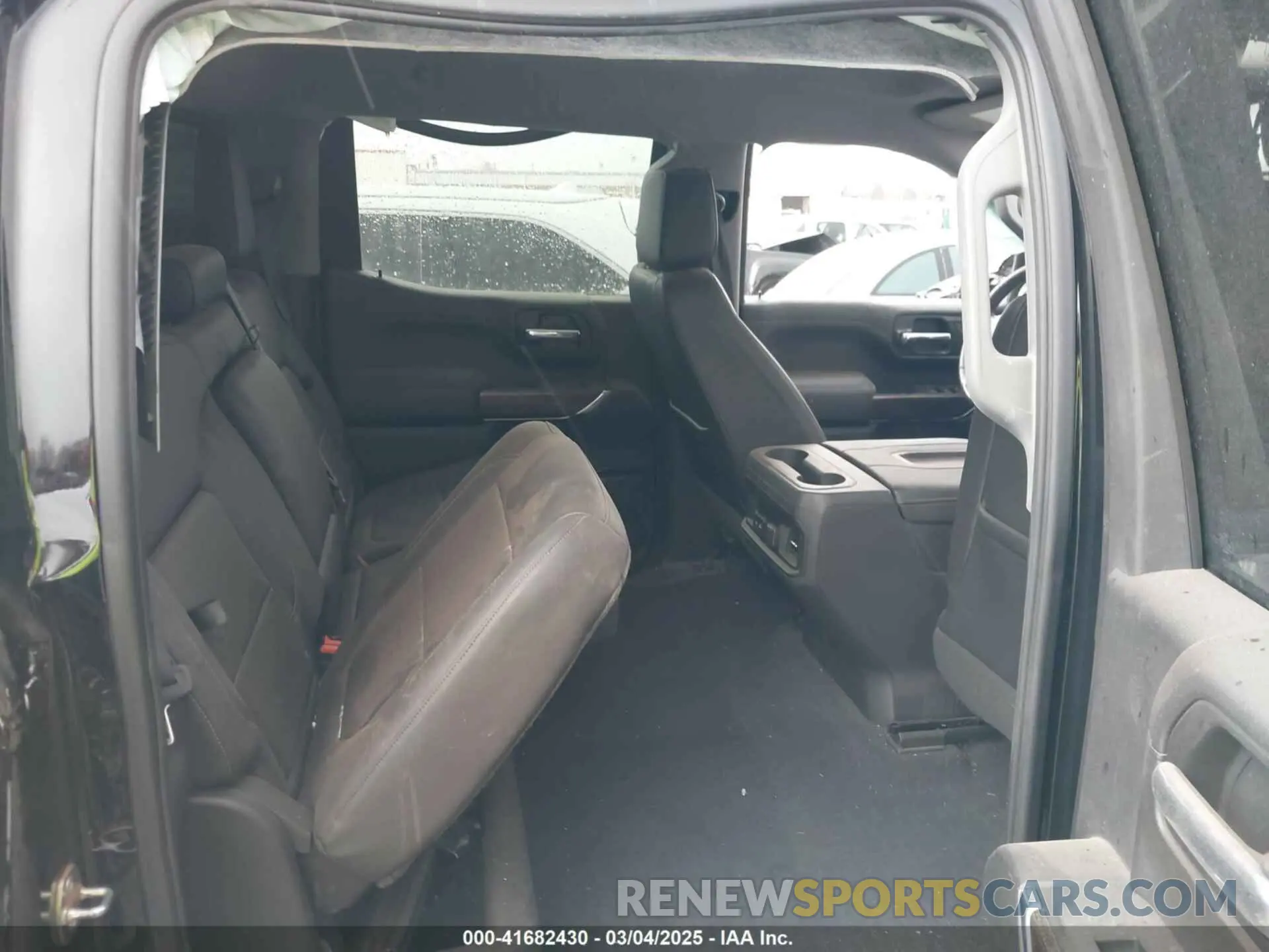 8 Photograph of a damaged car 3GCUYEED9KG101409 CHEVROLET SILVERADO 1500 2019
