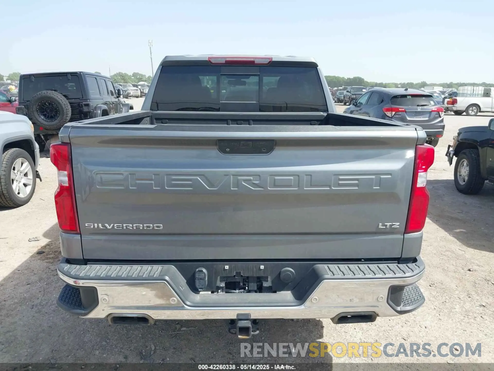 16 Photograph of a damaged car 3GCUYGED1KG265152 CHEVROLET SILVERADO 1500 2019