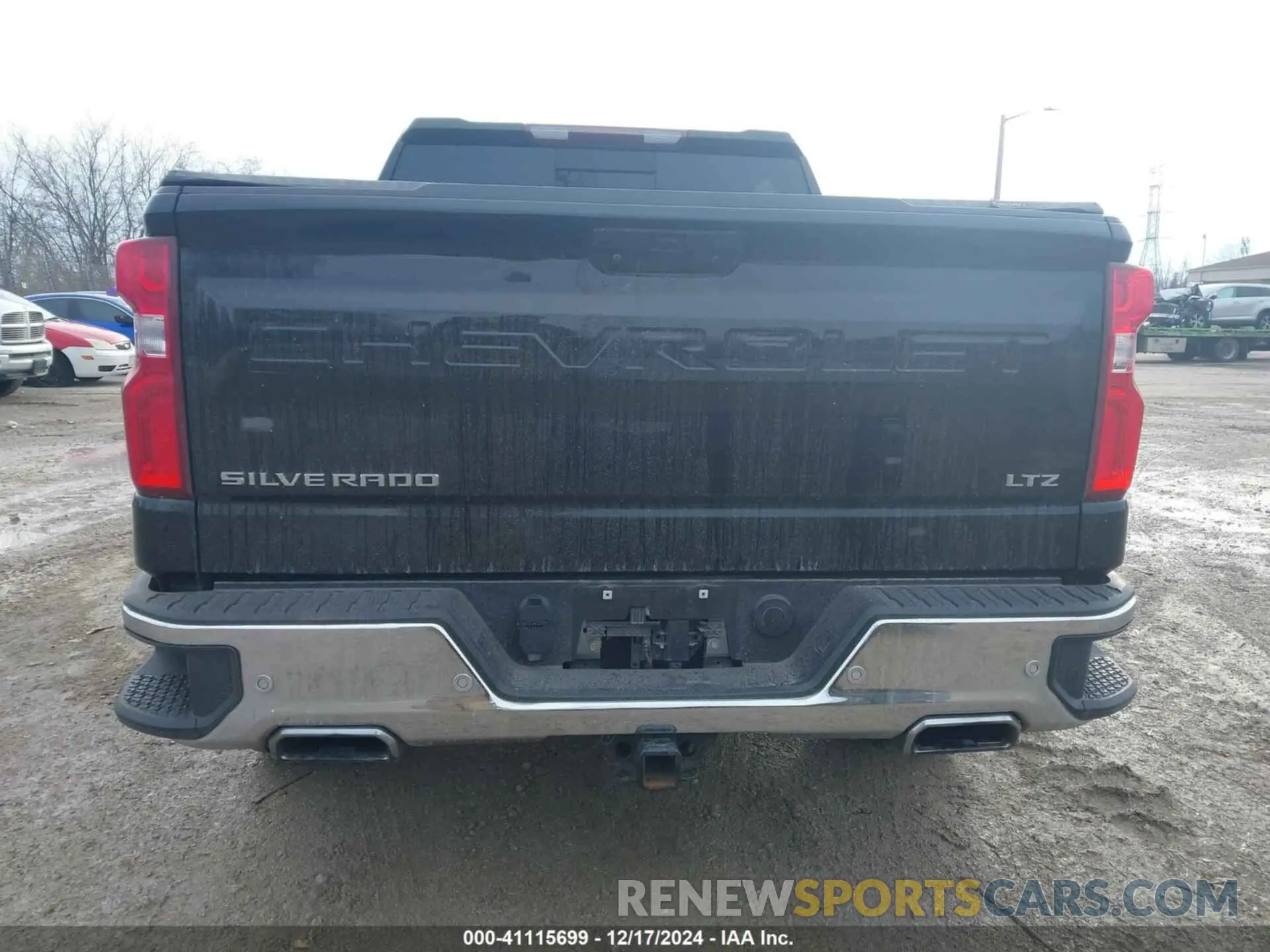 17 Photograph of a damaged car 3GCUYGED2KG252507 CHEVROLET SILVERADO 1500 2019