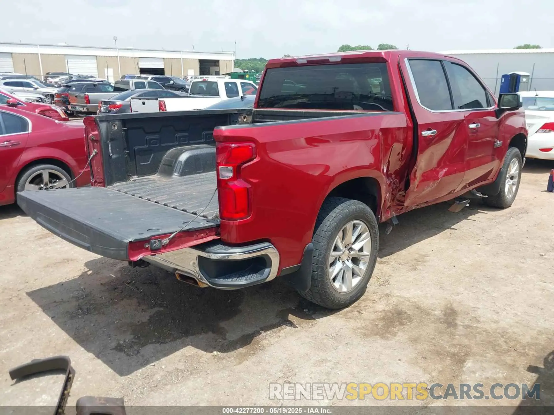 4 Photograph of a damaged car 3GCUYGED6KG201866 CHEVROLET SILVERADO 1500 2019