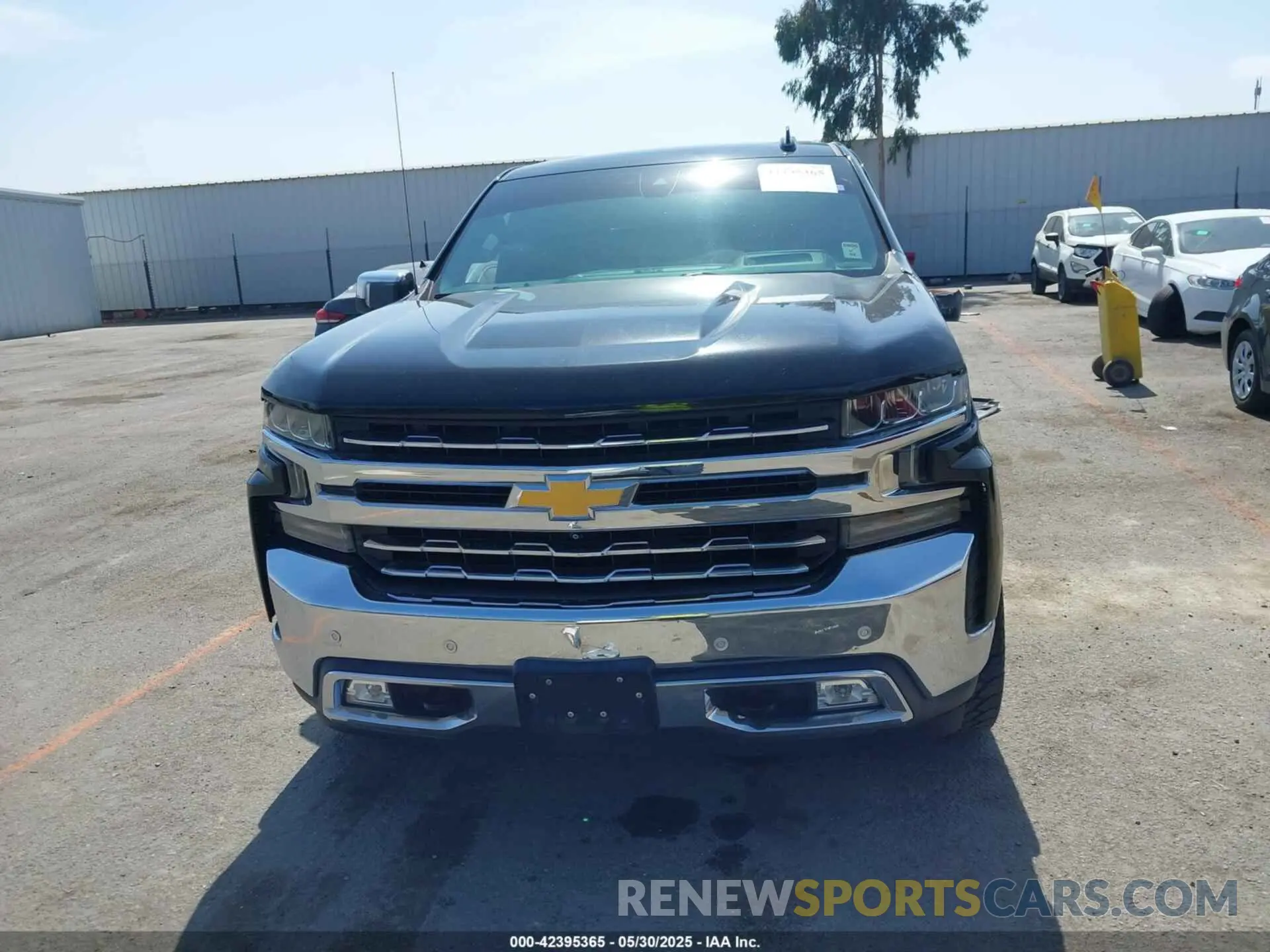12 Photograph of a damaged car 3GCUYGEDXKG108302 CHEVROLET SILVERADO 1500 2019