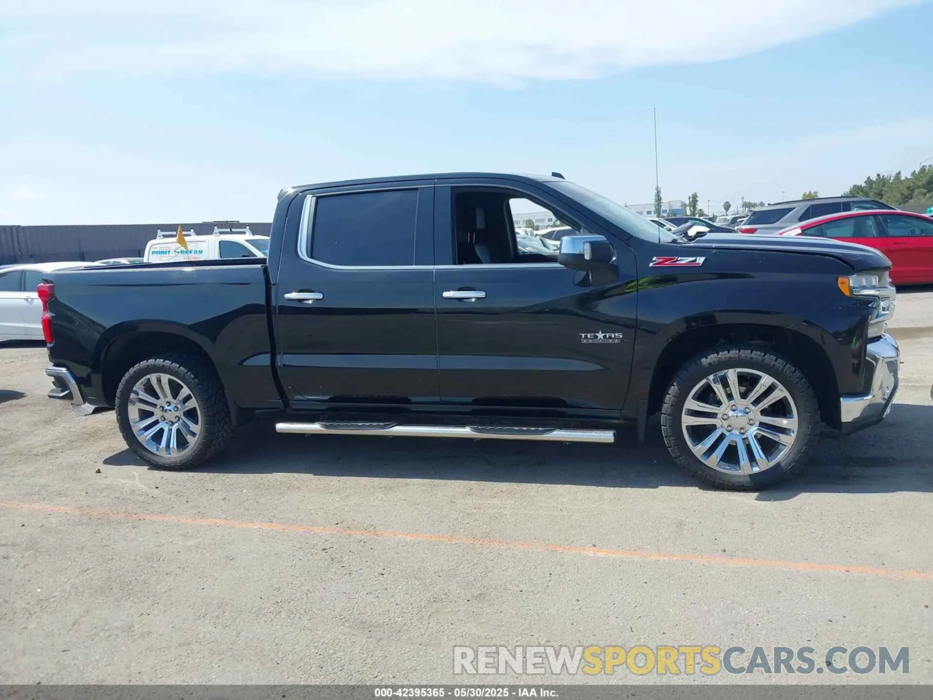 13 Photograph of a damaged car 3GCUYGEDXKG108302 CHEVROLET SILVERADO 1500 2019