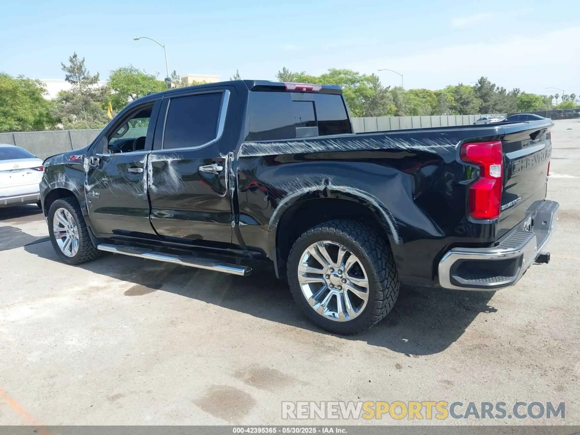 14 Photograph of a damaged car 3GCUYGEDXKG108302 CHEVROLET SILVERADO 1500 2019