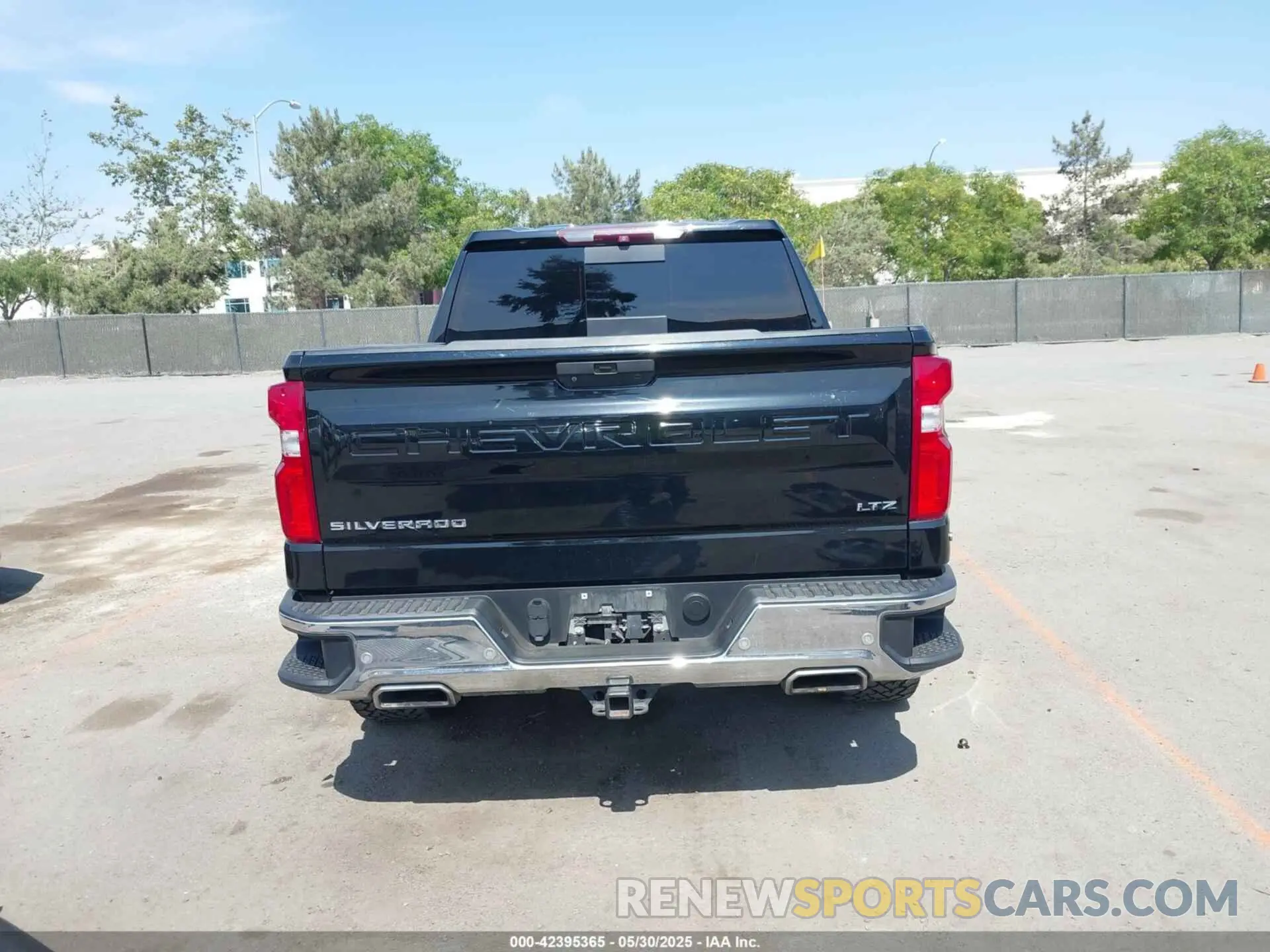16 Photograph of a damaged car 3GCUYGEDXKG108302 CHEVROLET SILVERADO 1500 2019