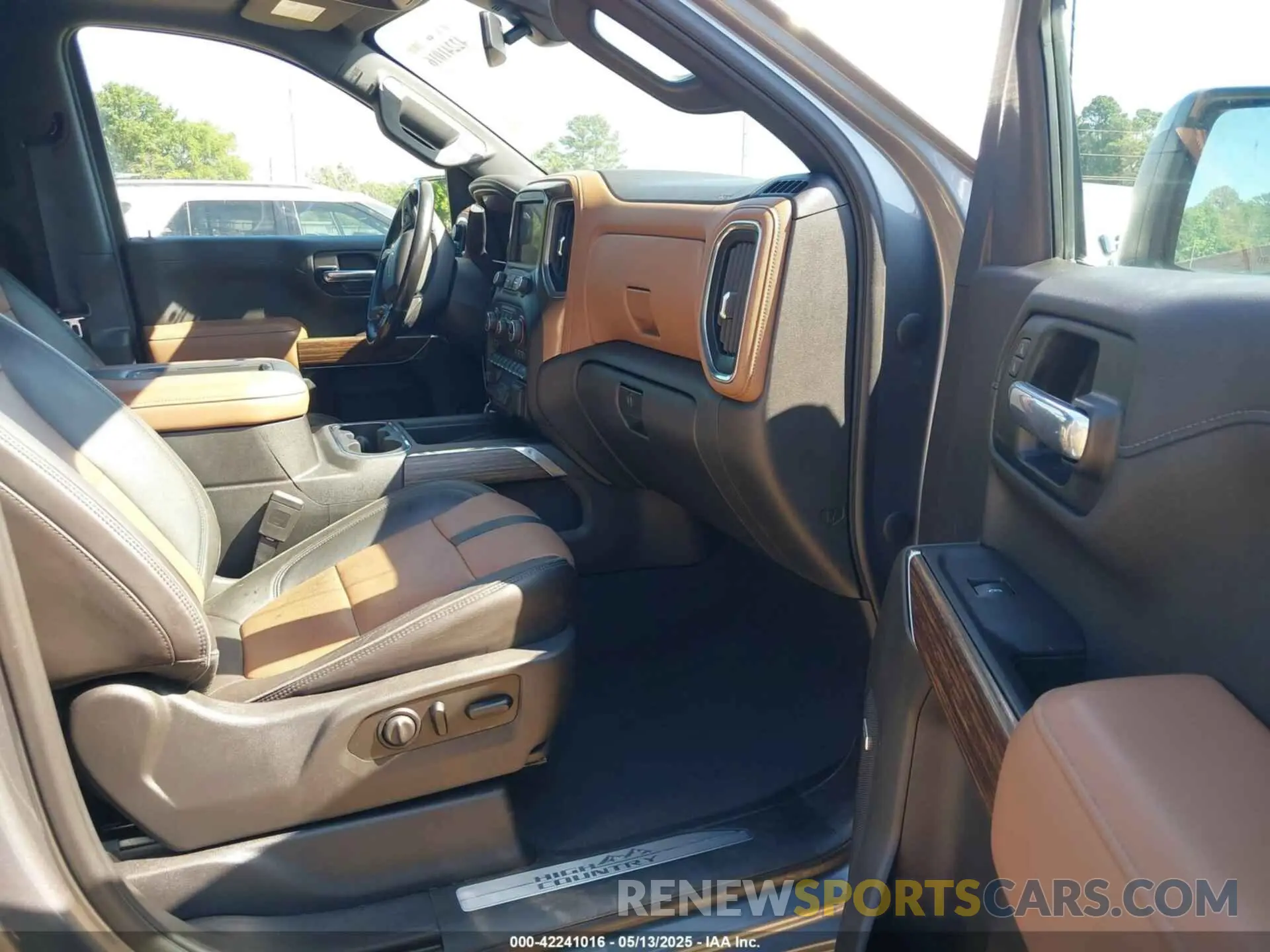 5 Photograph of a damaged car 3GCUYHED2KG168984 CHEVROLET SILVERADO 1500 2019