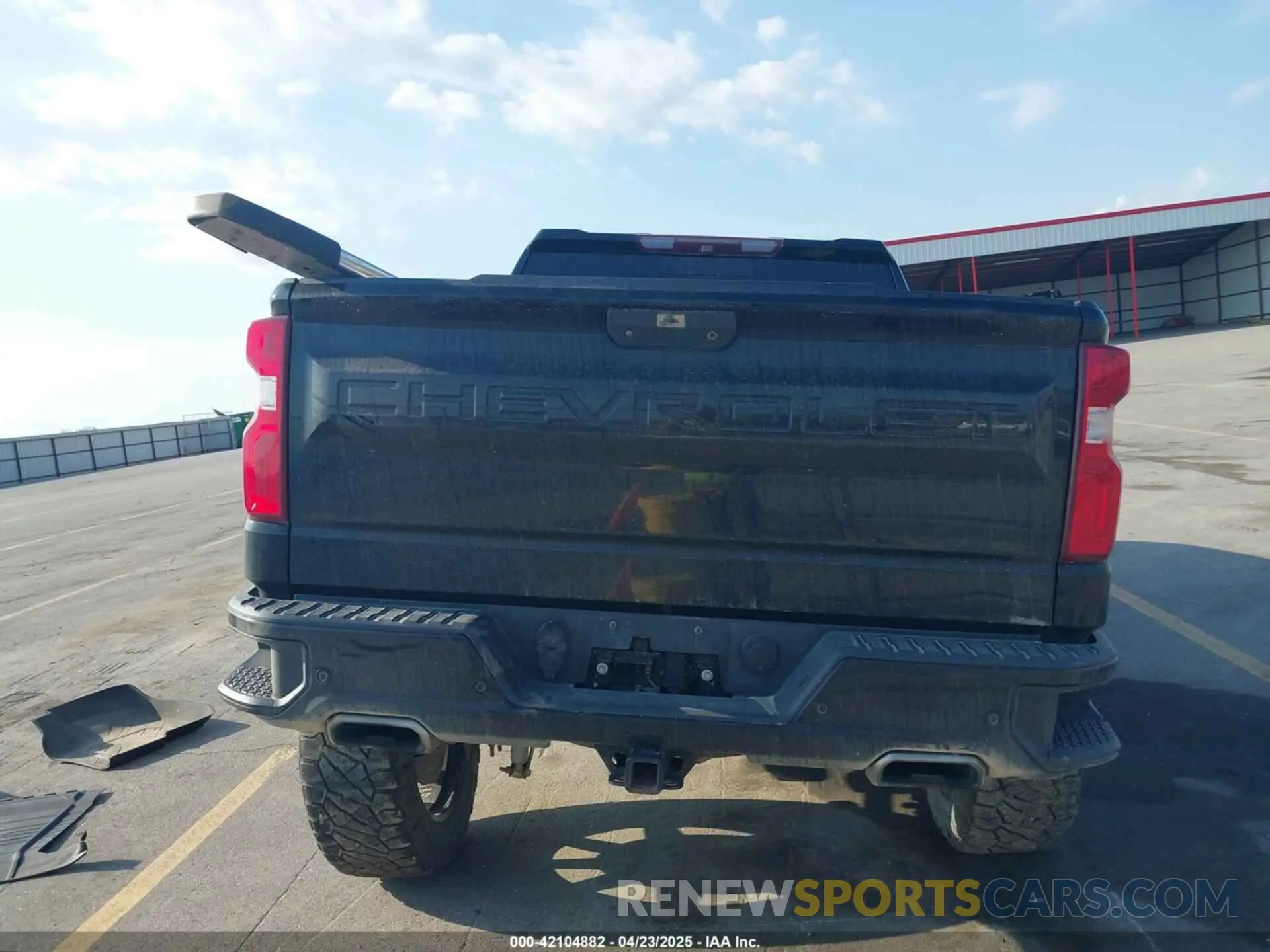 16 Photograph of a damaged car 3GCUYHELXKG126179 CHEVROLET SILVERADO 1500 2019