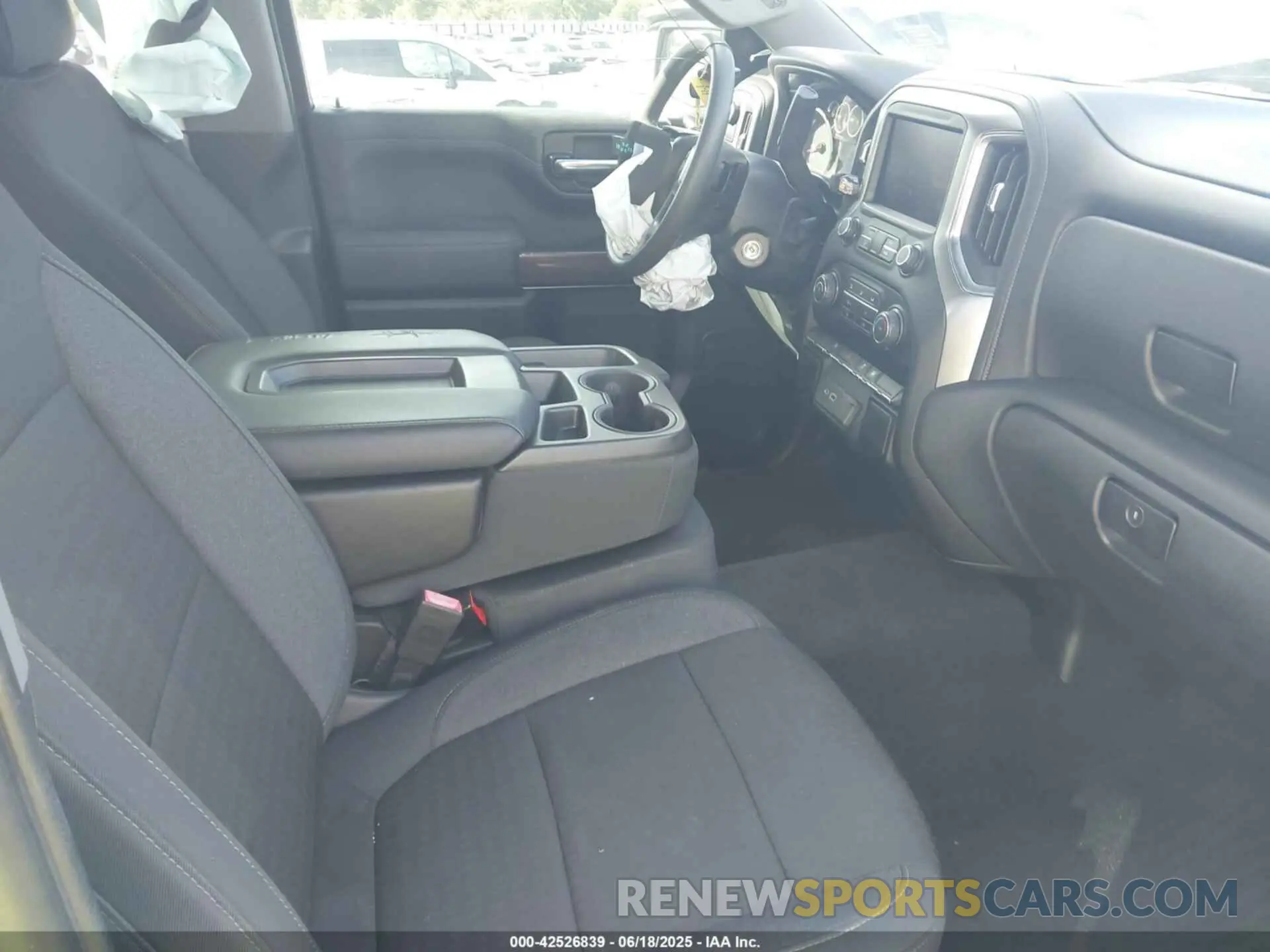 5 Photograph of a damaged car 1GCPWCED3LZ155779 CHEVROLET SILVERADO 1500 2020