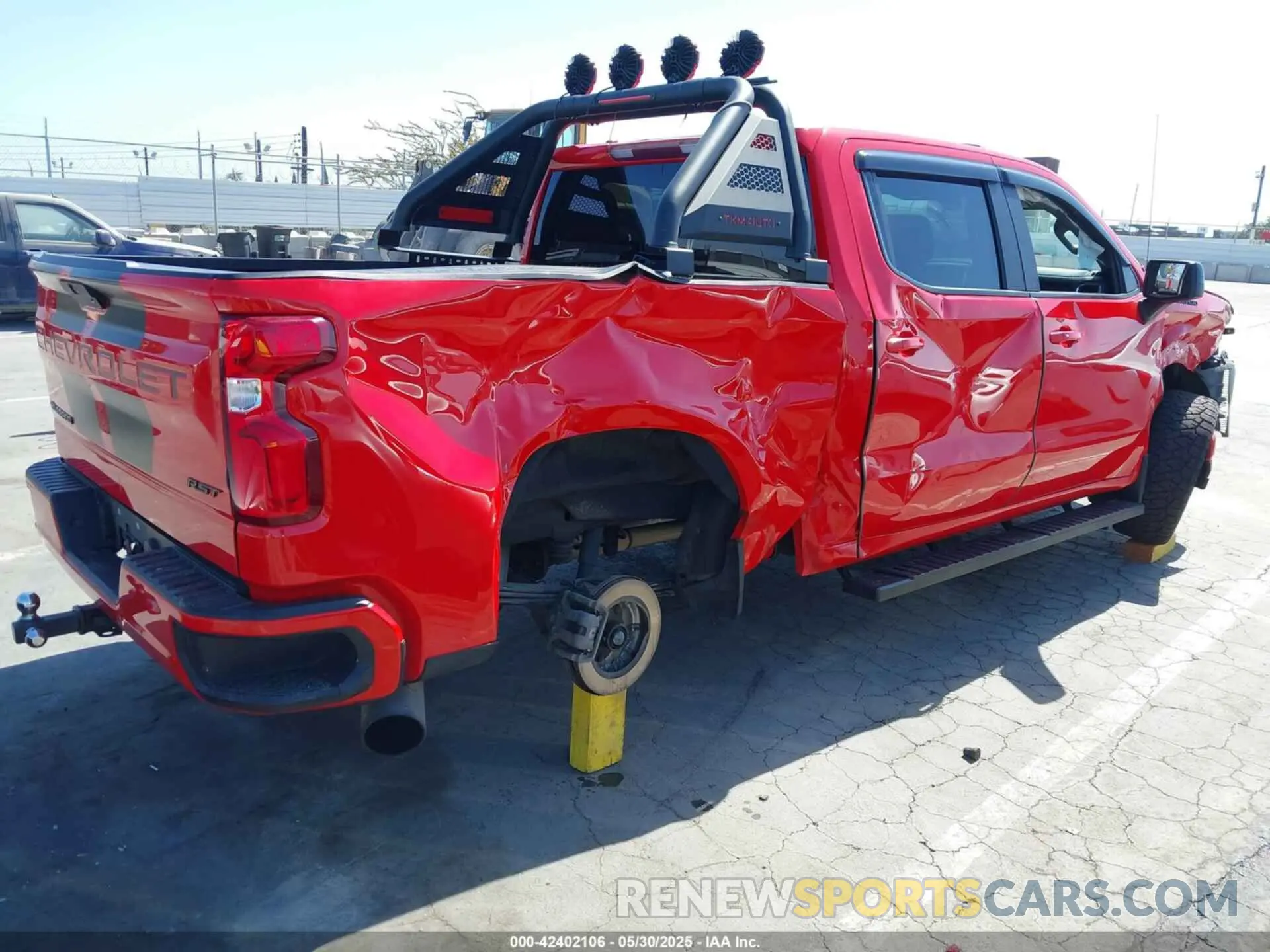 4 Photograph of a damaged car 1GCPWDEK2LZ328082 CHEVROLET SILVERADO 1500 2020