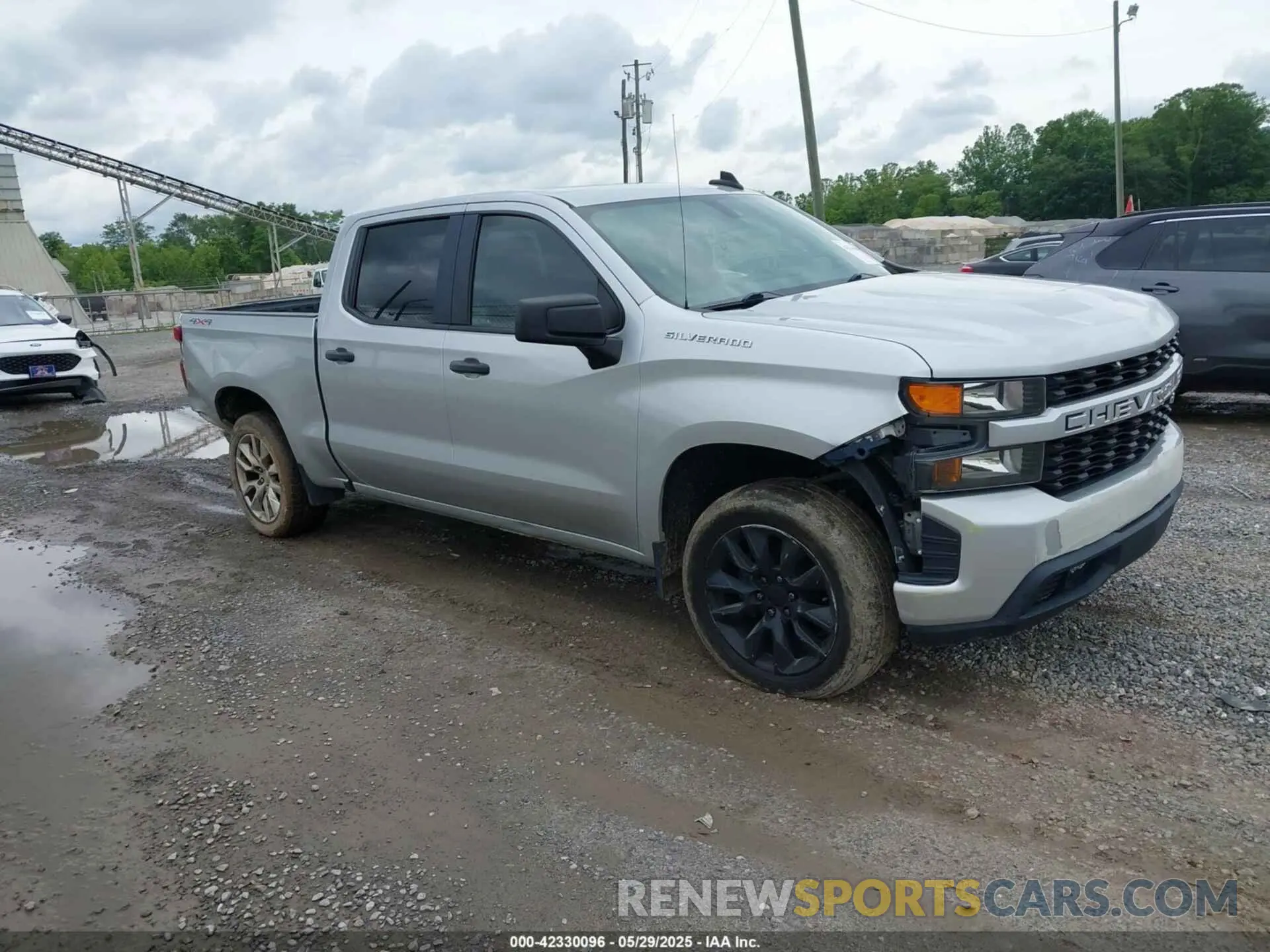 1 Photograph of a damaged car 1GCPYBEH1LZ155612 CHEVROLET SILVERADO 1500 2020