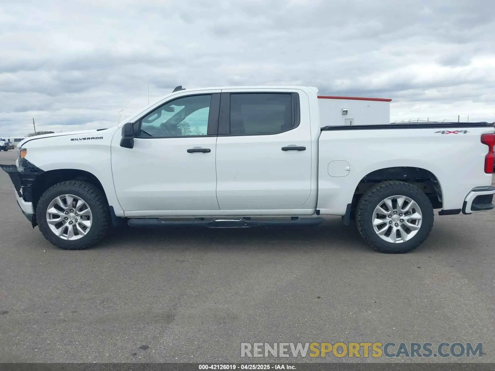 14 Photograph of a damaged car 1GCPYBEH5LZ321632 CHEVROLET SILVERADO 1500 2020