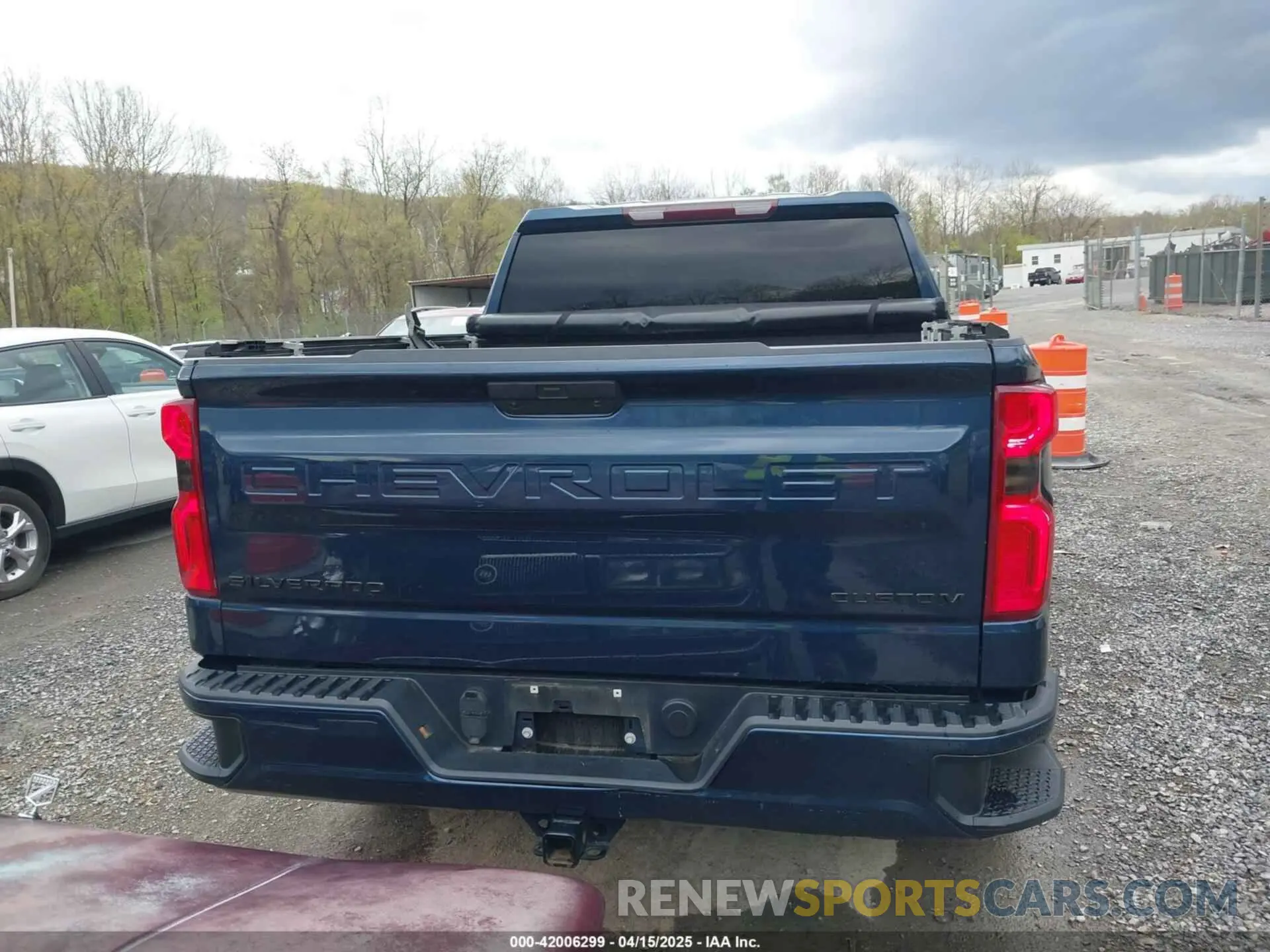 17 Photograph of a damaged car 1GCPYBEK8LZ181930 CHEVROLET SILVERADO 1500 2020