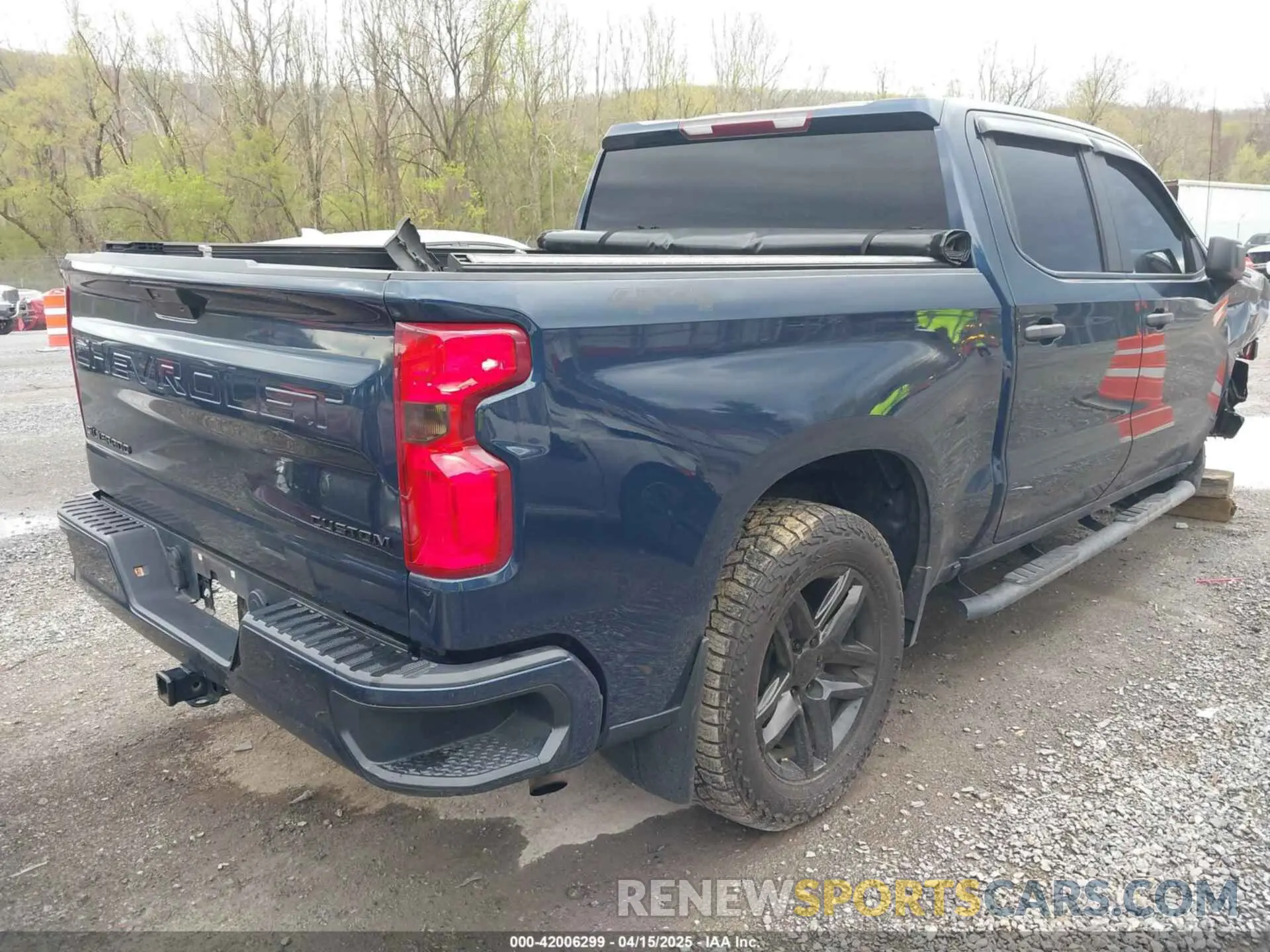4 Photograph of a damaged car 1GCPYBEK8LZ181930 CHEVROLET SILVERADO 1500 2020