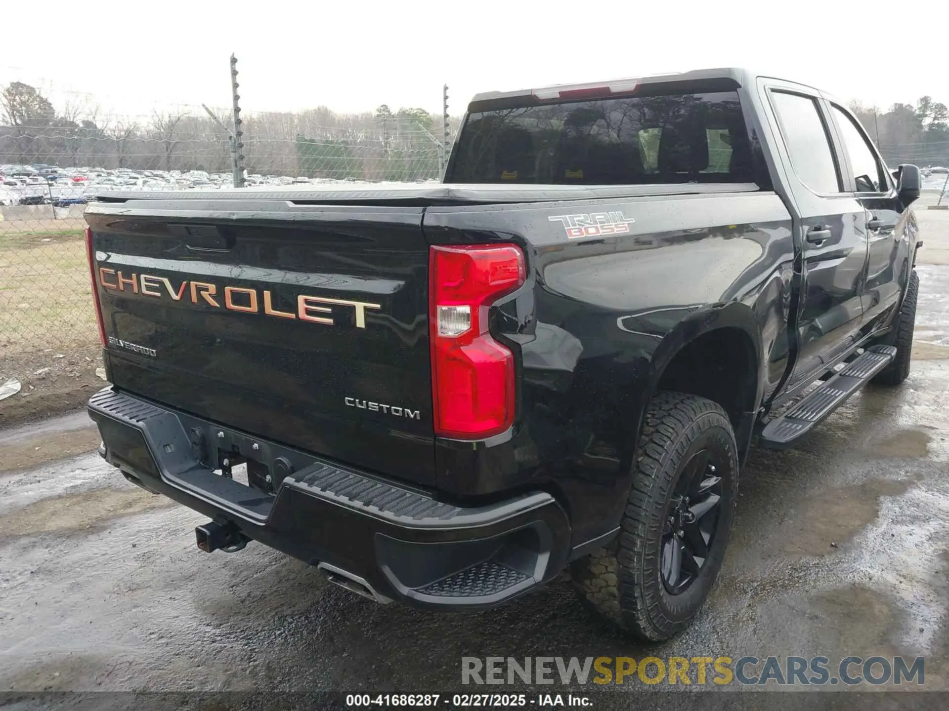 4 Photograph of a damaged car 1GCPYCEF0LZ358642 CHEVROLET SILVERADO 1500 2020