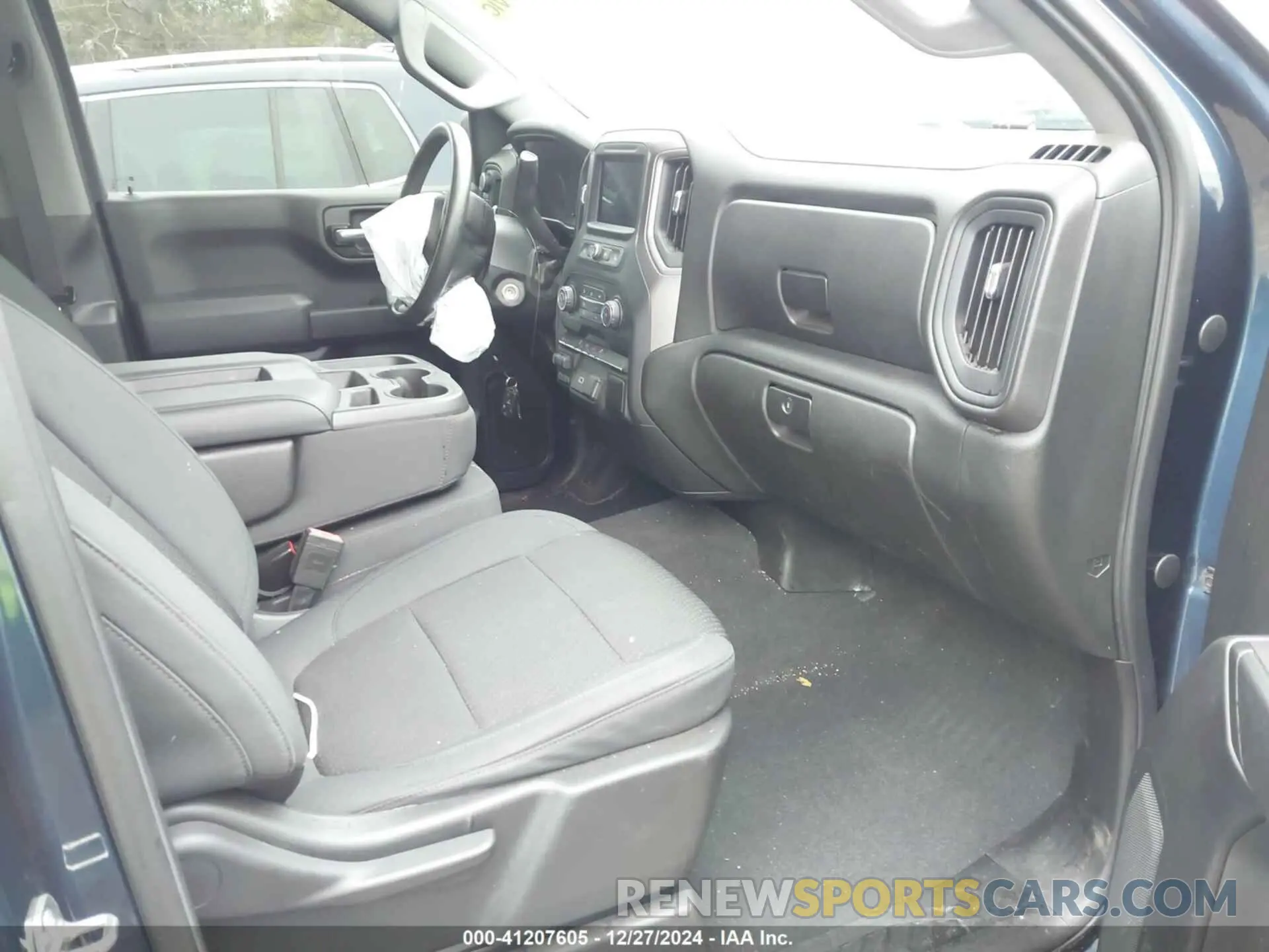 5 Photograph of a damaged car 1GCPYCEF1LZ127023 CHEVROLET SILVERADO 1500 2020