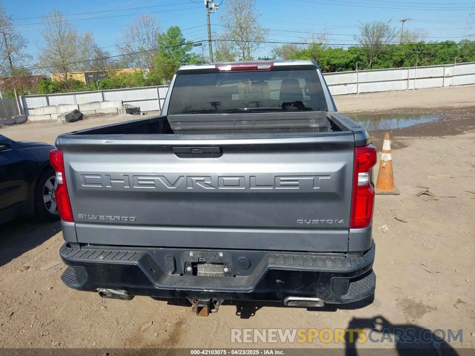 16 Photograph of a damaged car 1GCPYCEF4LZ157889 CHEVROLET SILVERADO 1500 2020