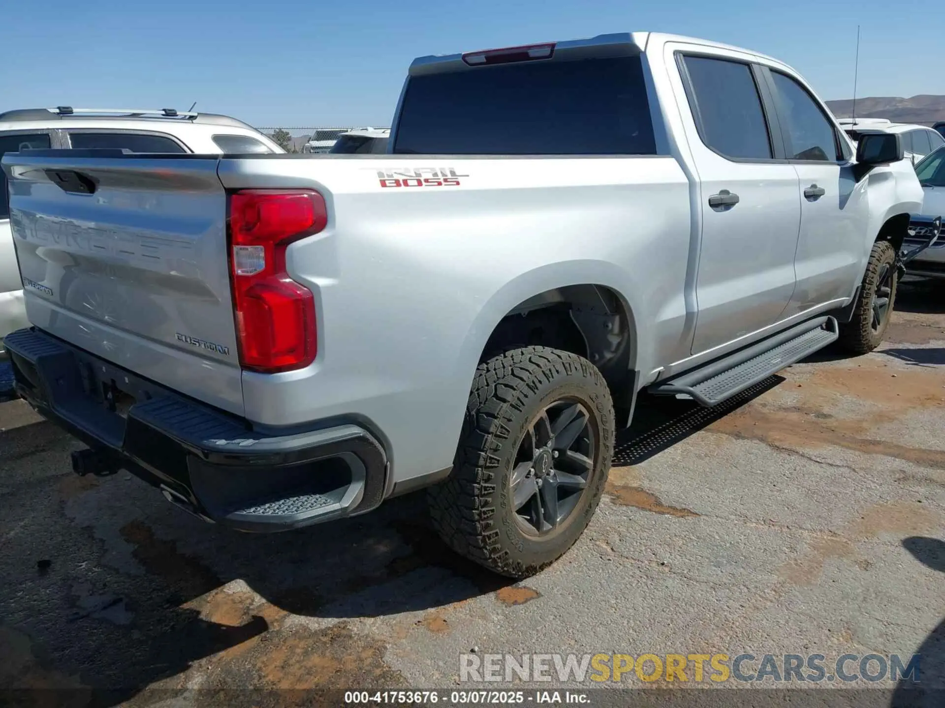 4 Photograph of a damaged car 1GCPYCEFXLZ122516 CHEVROLET SILVERADO 1500 2020