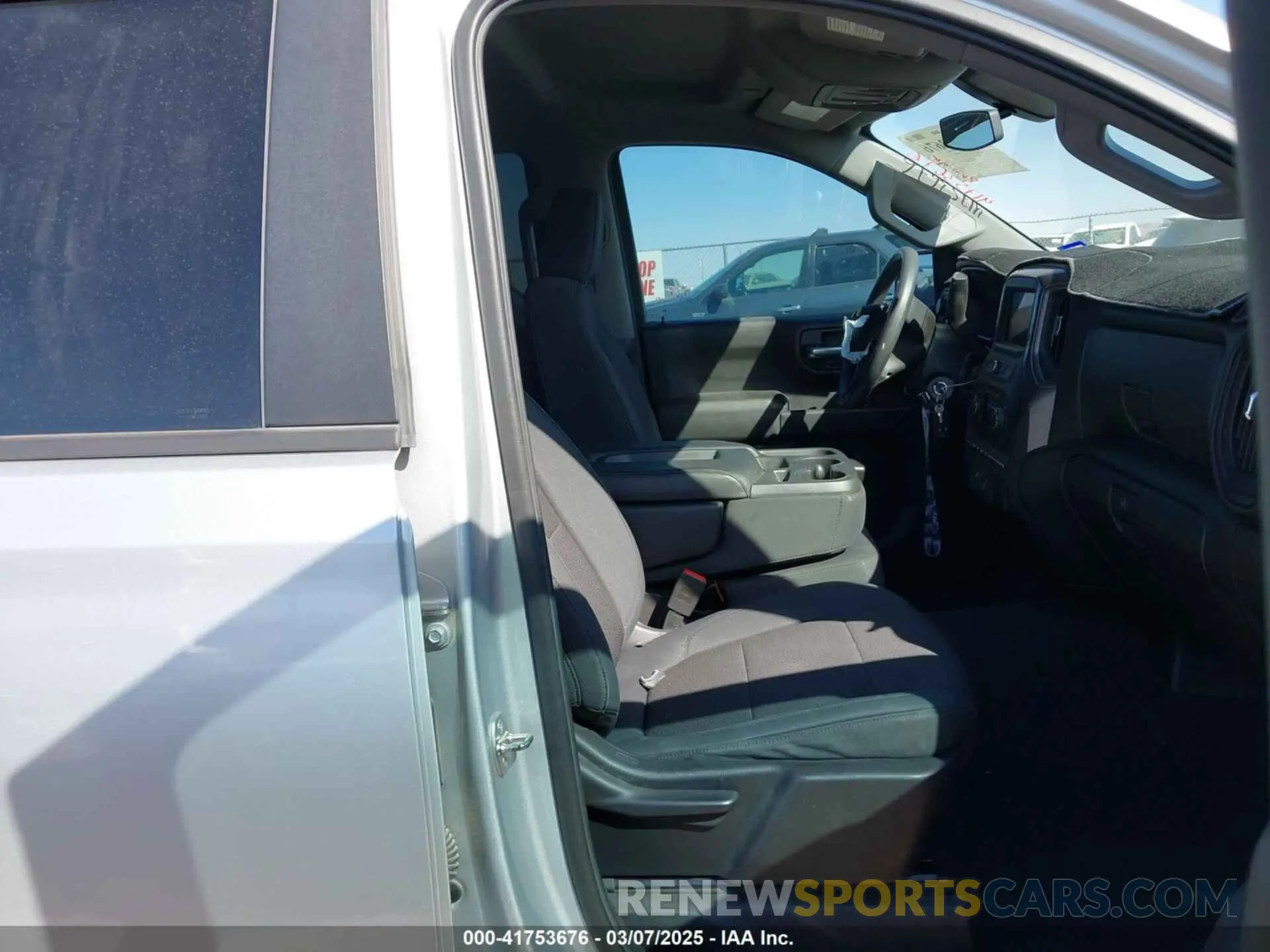 5 Photograph of a damaged car 1GCPYCEFXLZ122516 CHEVROLET SILVERADO 1500 2020