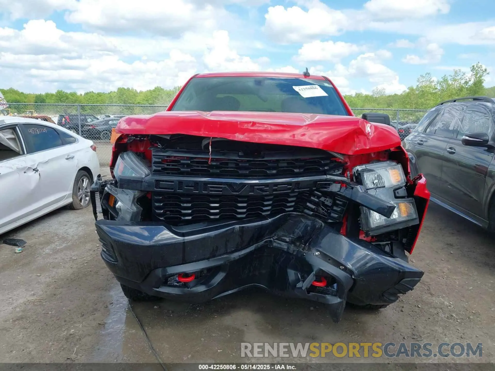 12 Photograph of a damaged car 1GCPYCEH0LZ139309 CHEVROLET SILVERADO 1500 2020