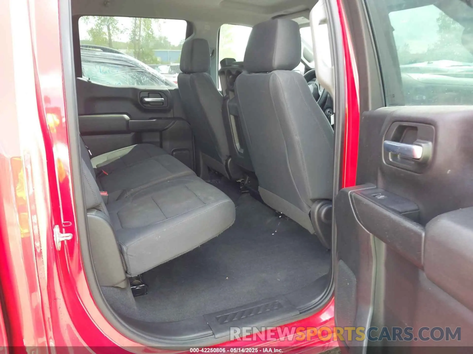 8 Photograph of a damaged car 1GCPYCEH0LZ139309 CHEVROLET SILVERADO 1500 2020