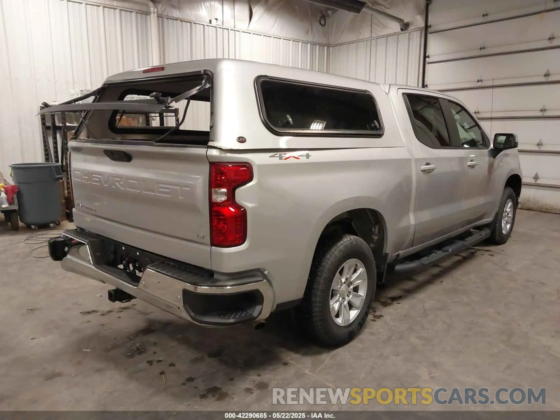 4 Photograph of a damaged car 1GCPYDEK8LZ128334 CHEVROLET SILVERADO 1500 2020