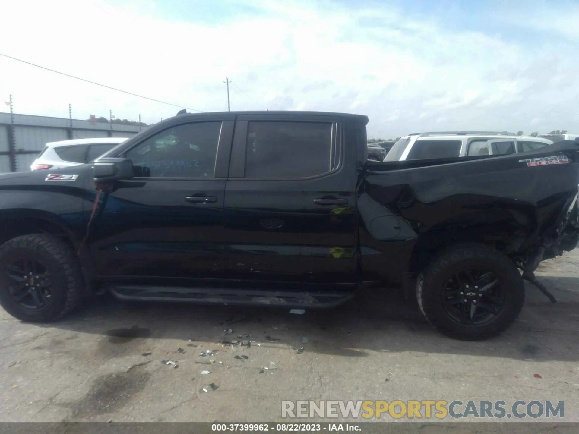 13 Photograph of a damaged car 1GCPYFED0LZ134903 CHEVROLET SILVERADO 1500 2020