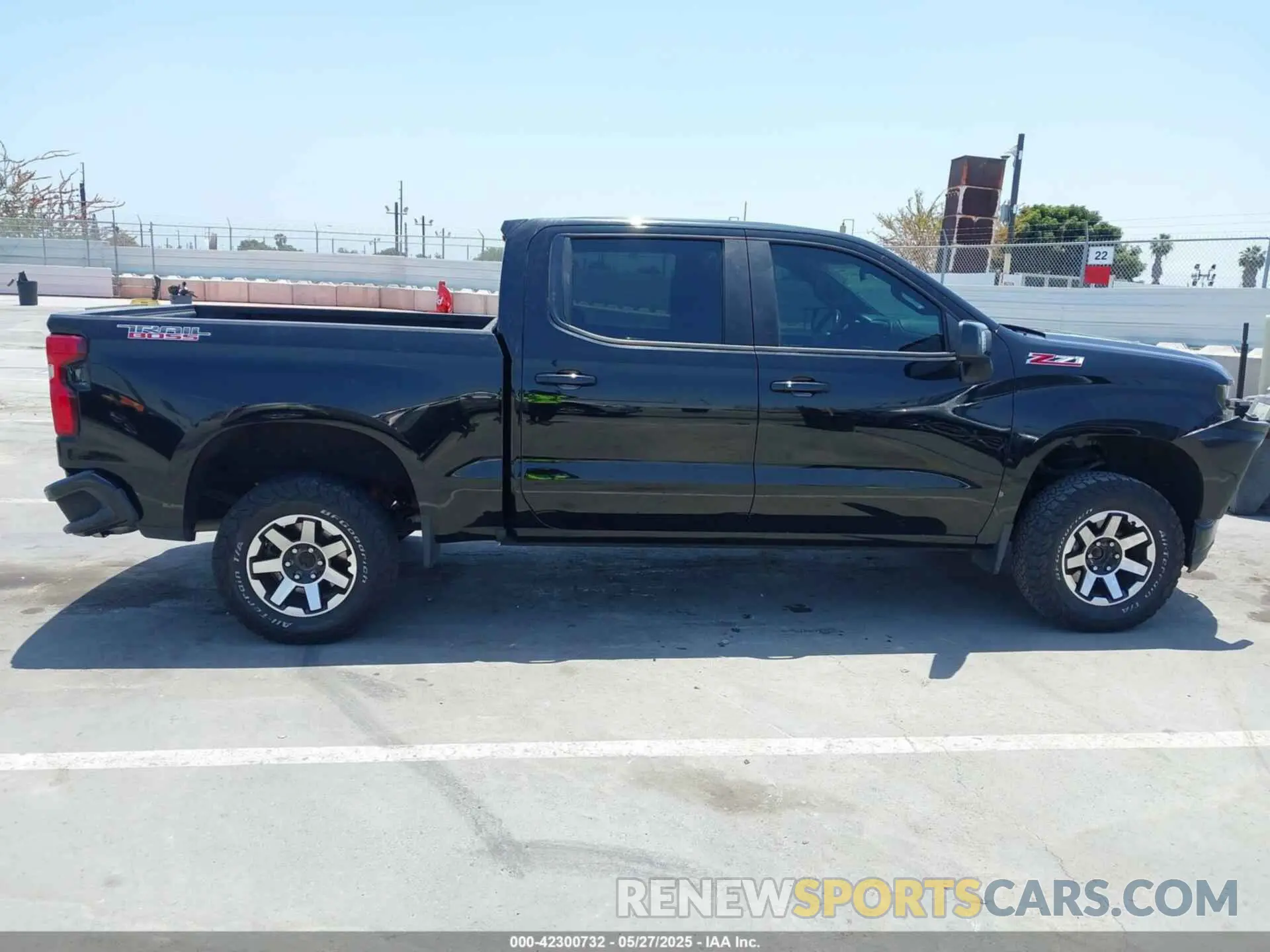 13 Photograph of a damaged car 1GCPYFED6LZ205621 CHEVROLET SILVERADO 1500 2020