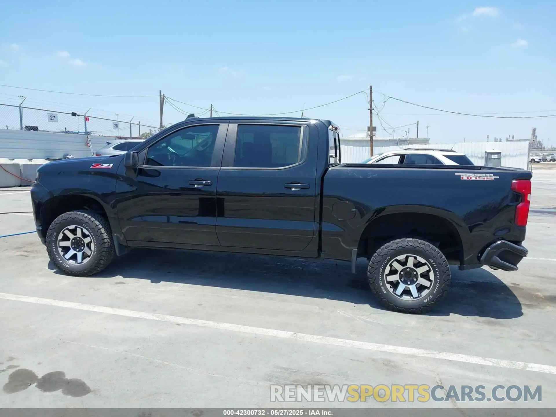 14 Photograph of a damaged car 1GCPYFED6LZ205621 CHEVROLET SILVERADO 1500 2020