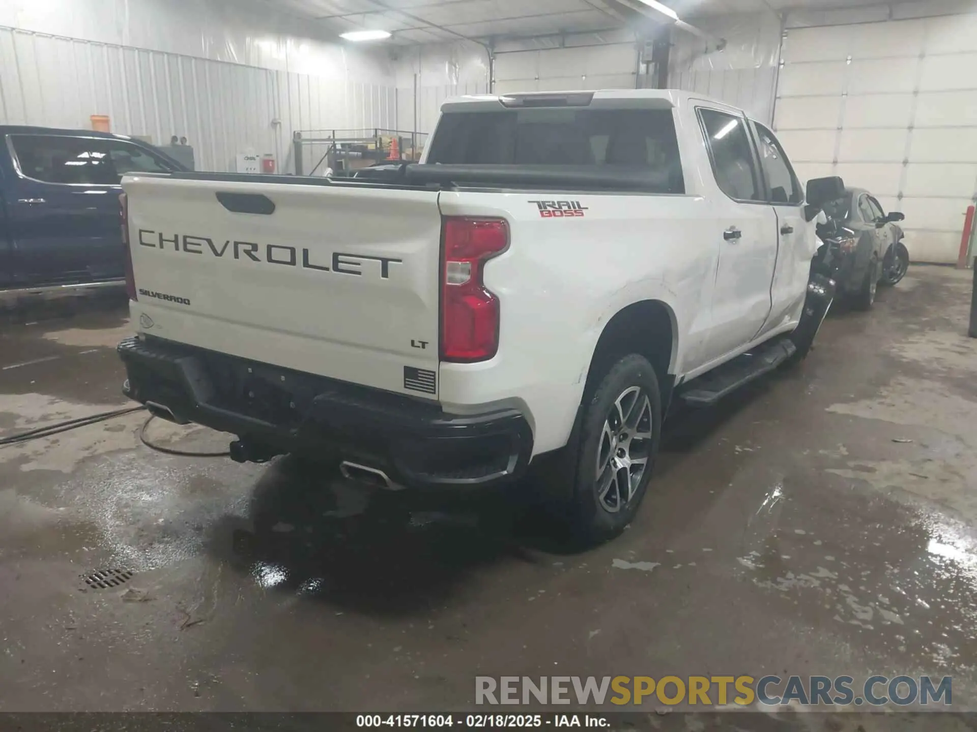 4 Photograph of a damaged car 1GCPYFED6LZ209619 CHEVROLET SILVERADO 1500 2020
