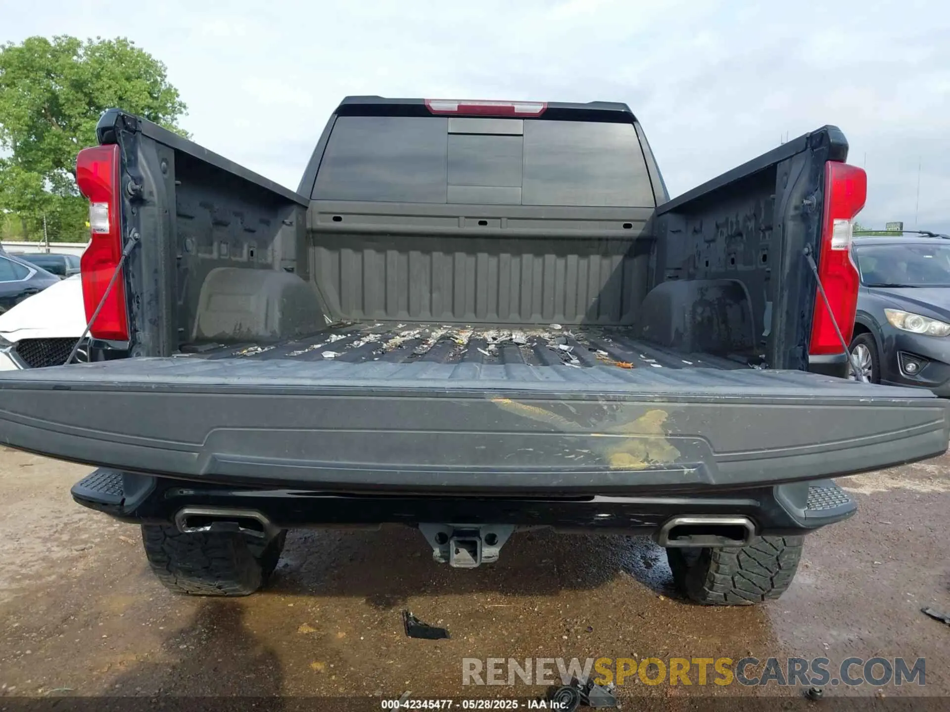 16 Photograph of a damaged car 1GCPYFED7LZ111571 CHEVROLET SILVERADO 1500 2020