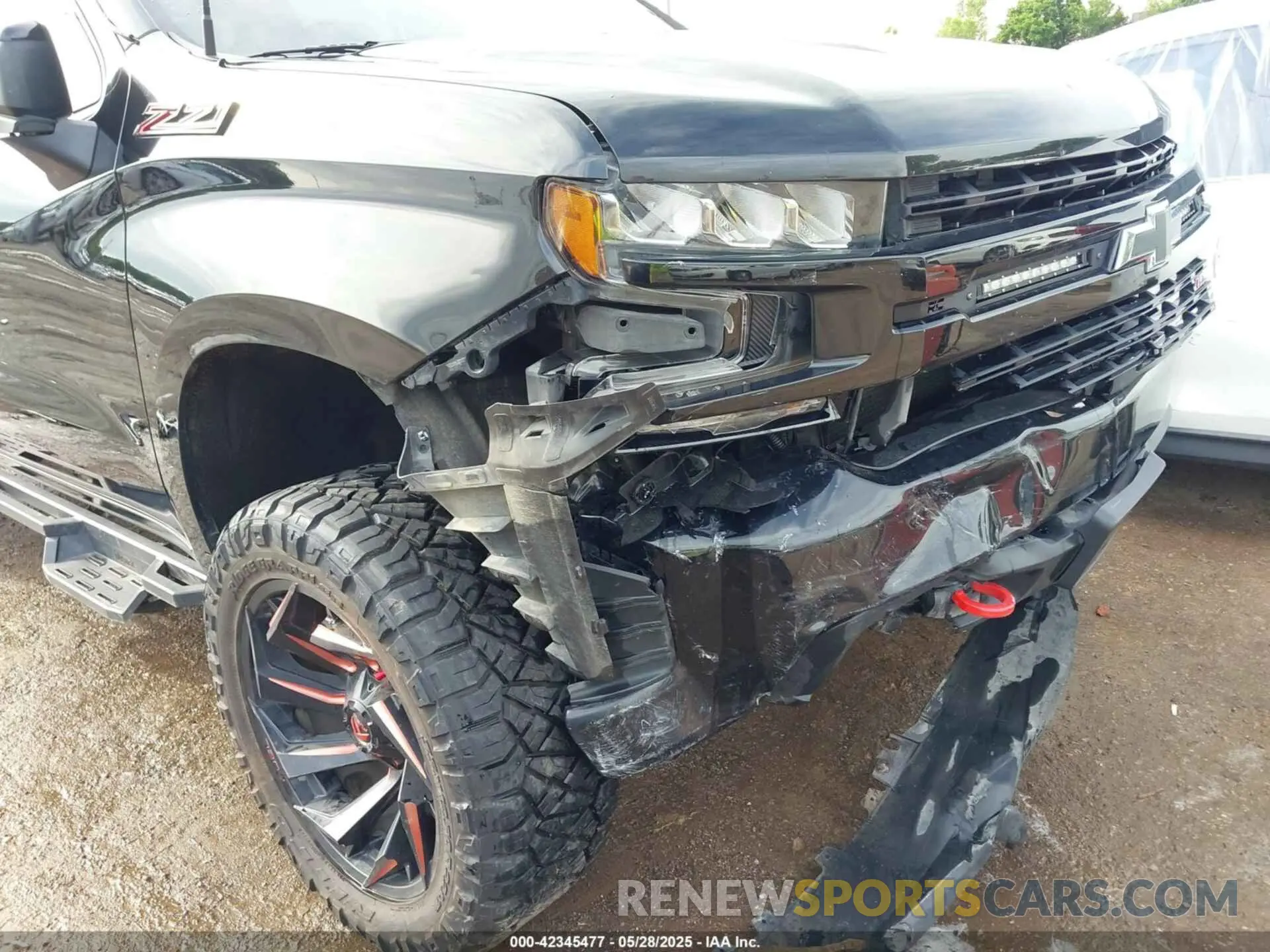 6 Photograph of a damaged car 1GCPYFED7LZ111571 CHEVROLET SILVERADO 1500 2020