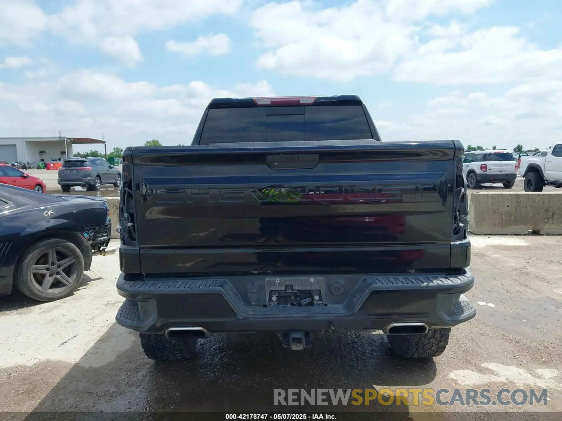 16 Photograph of a damaged car 1GCPYFED9LZ124029 CHEVROLET SILVERADO 1500 2020