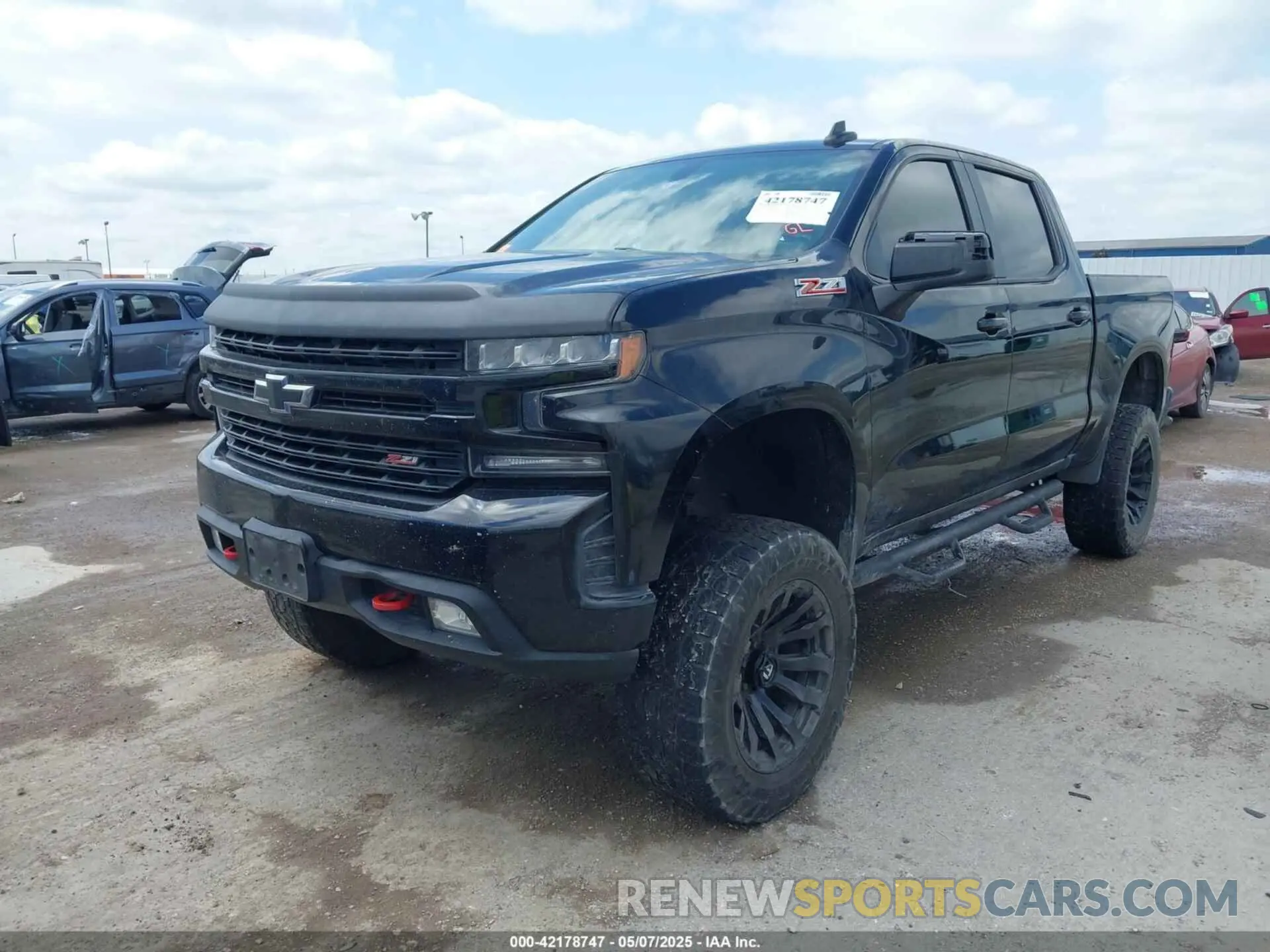 2 Photograph of a damaged car 1GCPYFED9LZ124029 CHEVROLET SILVERADO 1500 2020