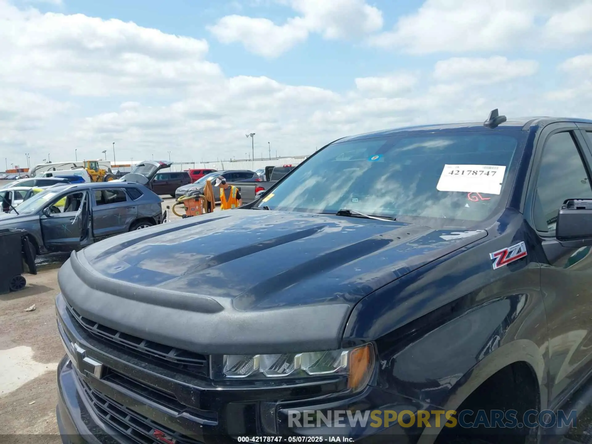 6 Photograph of a damaged car 1GCPYFED9LZ124029 CHEVROLET SILVERADO 1500 2020