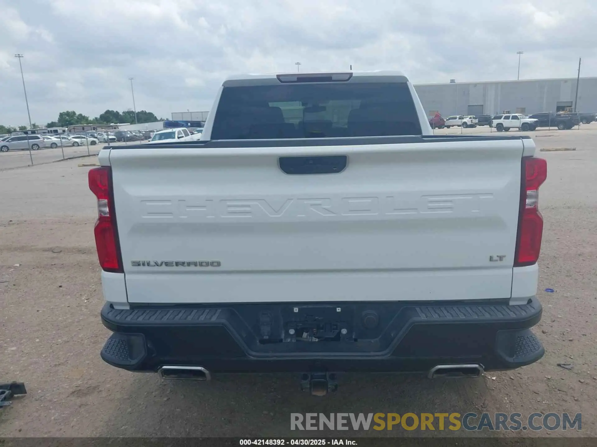 17 Photograph of a damaged car 1GCPYFED9LZ290728 CHEVROLET SILVERADO 1500 2020