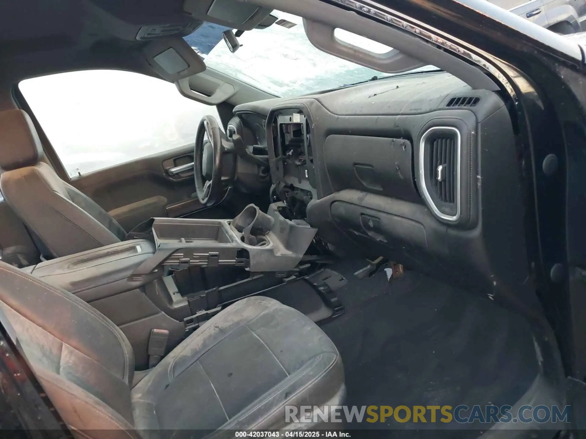 5 Photograph of a damaged car 1GCPYFEL2LZ279173 CHEVROLET SILVERADO 1500 2020