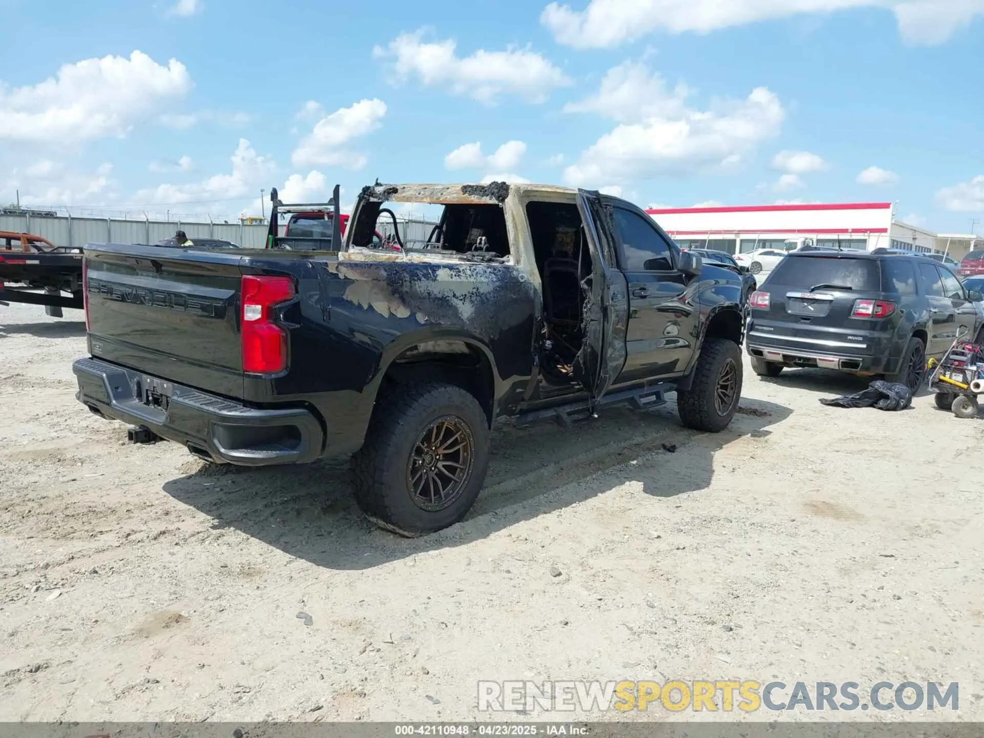 4 Photograph of a damaged car 1GCPYFEL5LZ224488 CHEVROLET SILVERADO 1500 2020