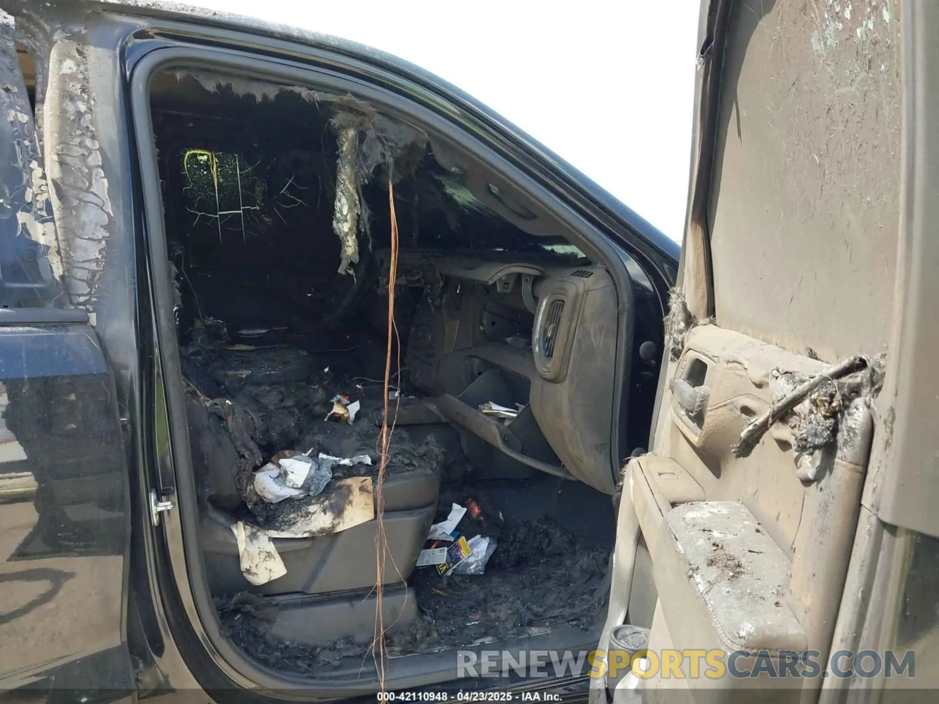 5 Photograph of a damaged car 1GCPYFEL5LZ224488 CHEVROLET SILVERADO 1500 2020