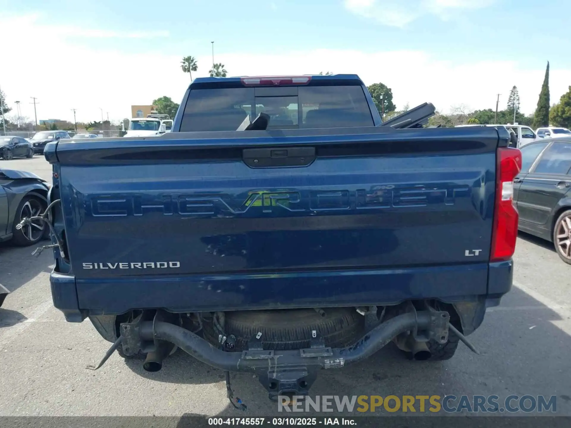 17 Photograph of a damaged car 1GCPYFEL9LZ264069 CHEVROLET SILVERADO 1500 2020