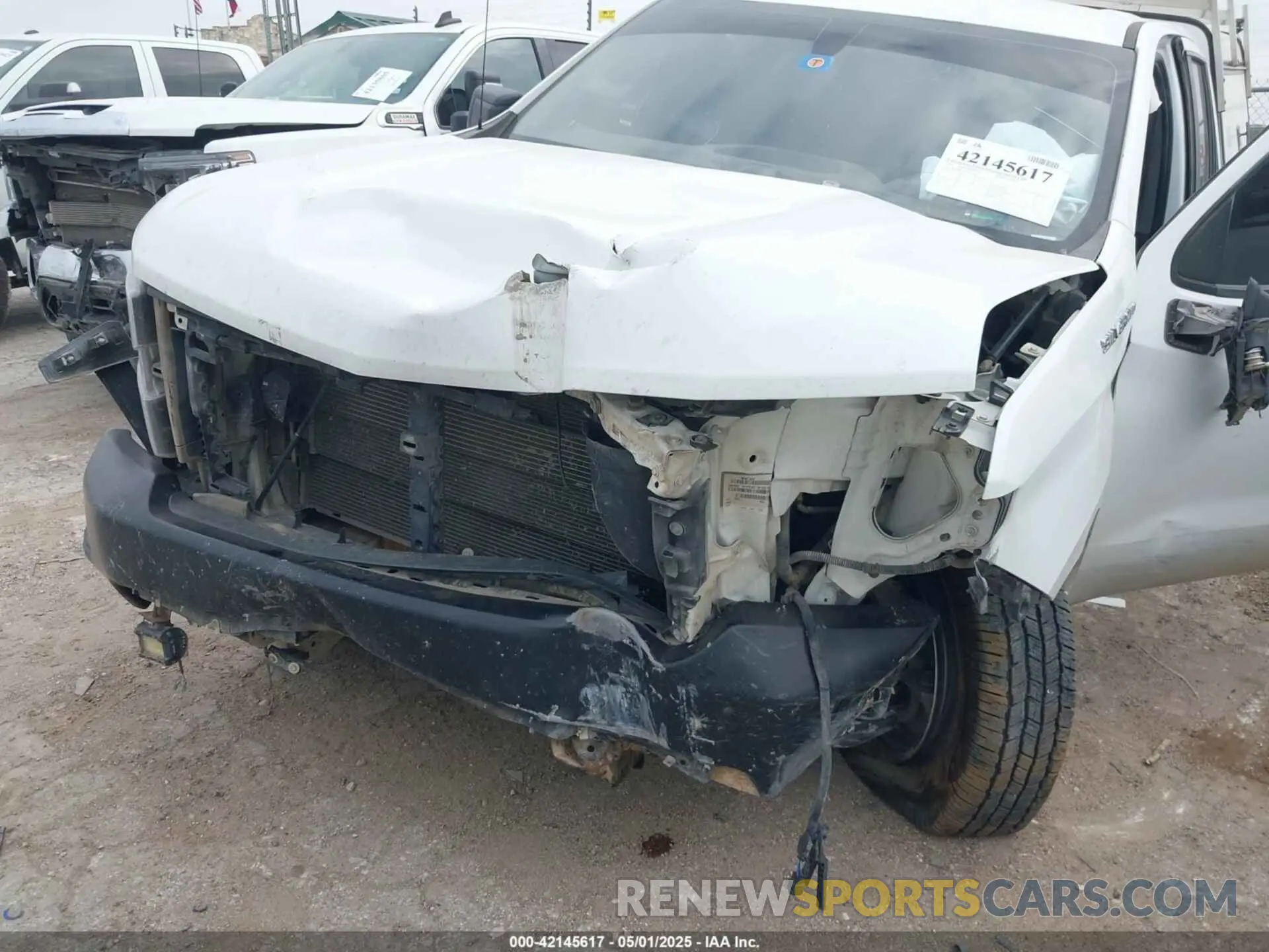 6 Photograph of a damaged car 1GCRWAEF0LZ235619 CHEVROLET SILVERADO 1500 2020