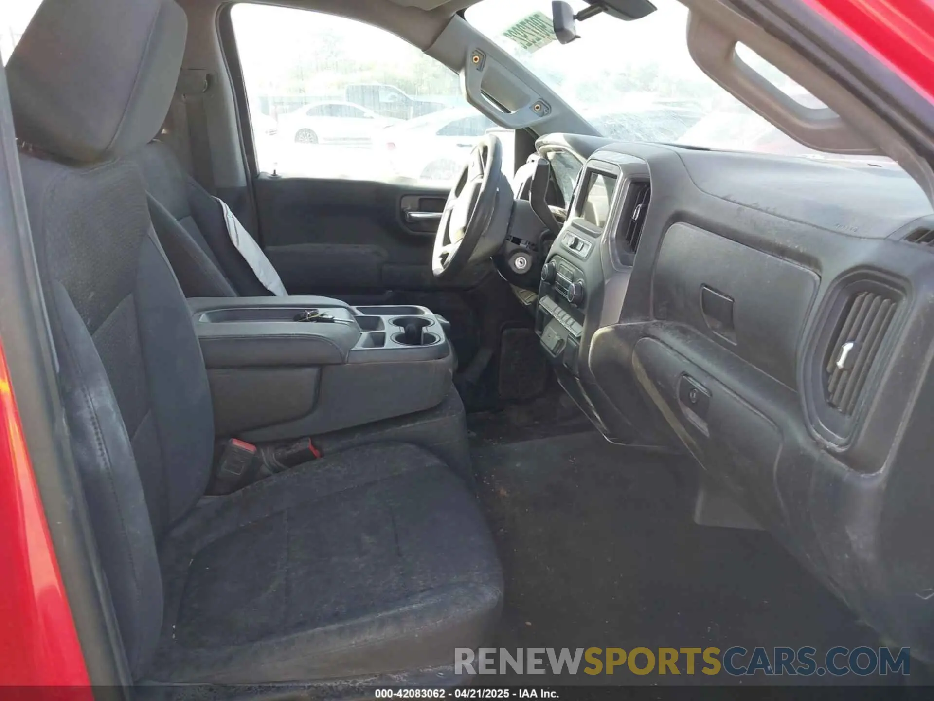 5 Photograph of a damaged car 1GCRWBEF3LZ104268 CHEVROLET SILVERADO 1500 2020