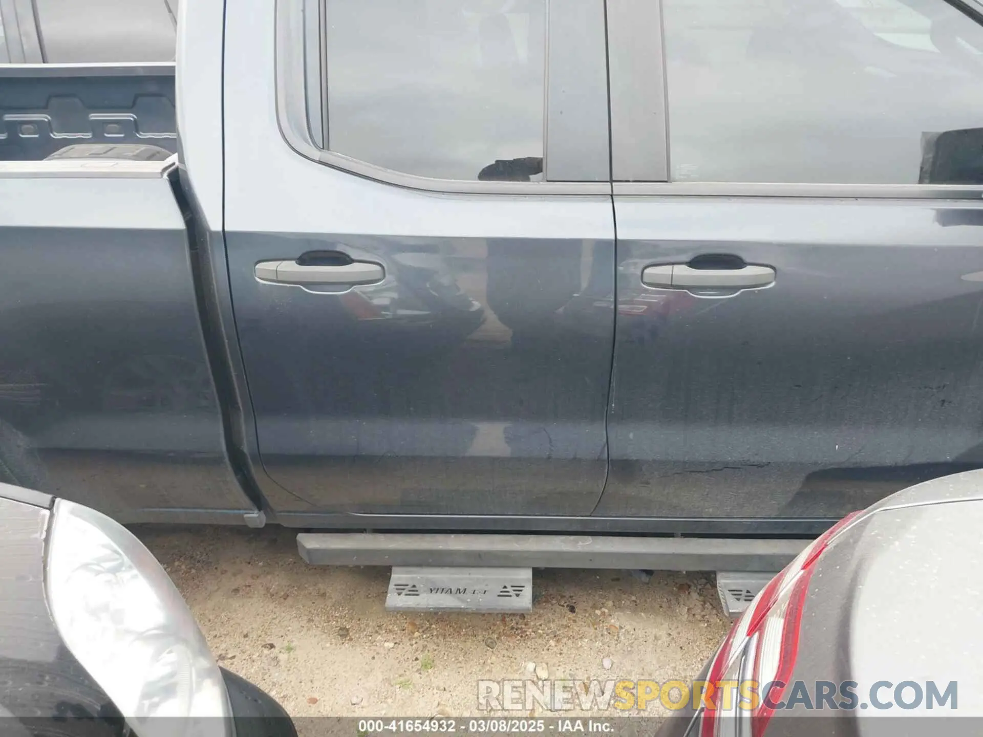 13 Photograph of a damaged car 1GCRWBEK7LZ195137 CHEVROLET SILVERADO 1500 2020