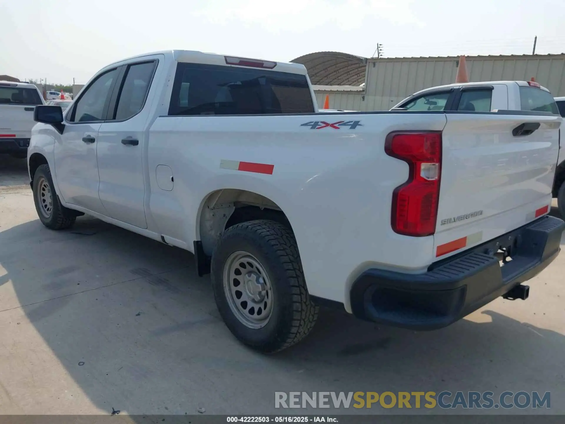 3 Photograph of a damaged car 1GCRYAEF0LZ178509 CHEVROLET SILVERADO 1500 2020