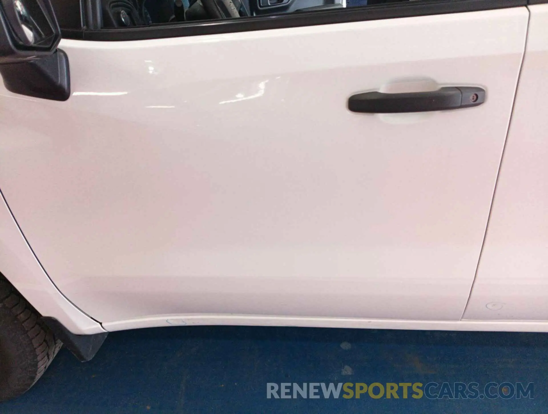 31 Photograph of a damaged car 1GCRYAEF2LZ269216 CHEVROLET SILVERADO 1500 2020
