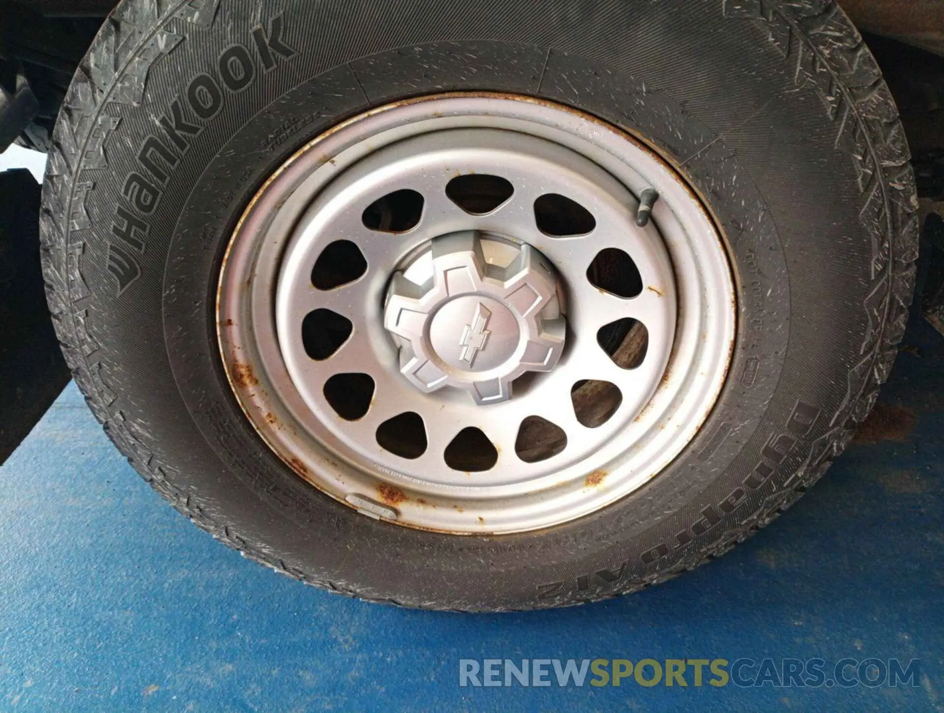 41 Photograph of a damaged car 1GCRYAEF2LZ269216 CHEVROLET SILVERADO 1500 2020