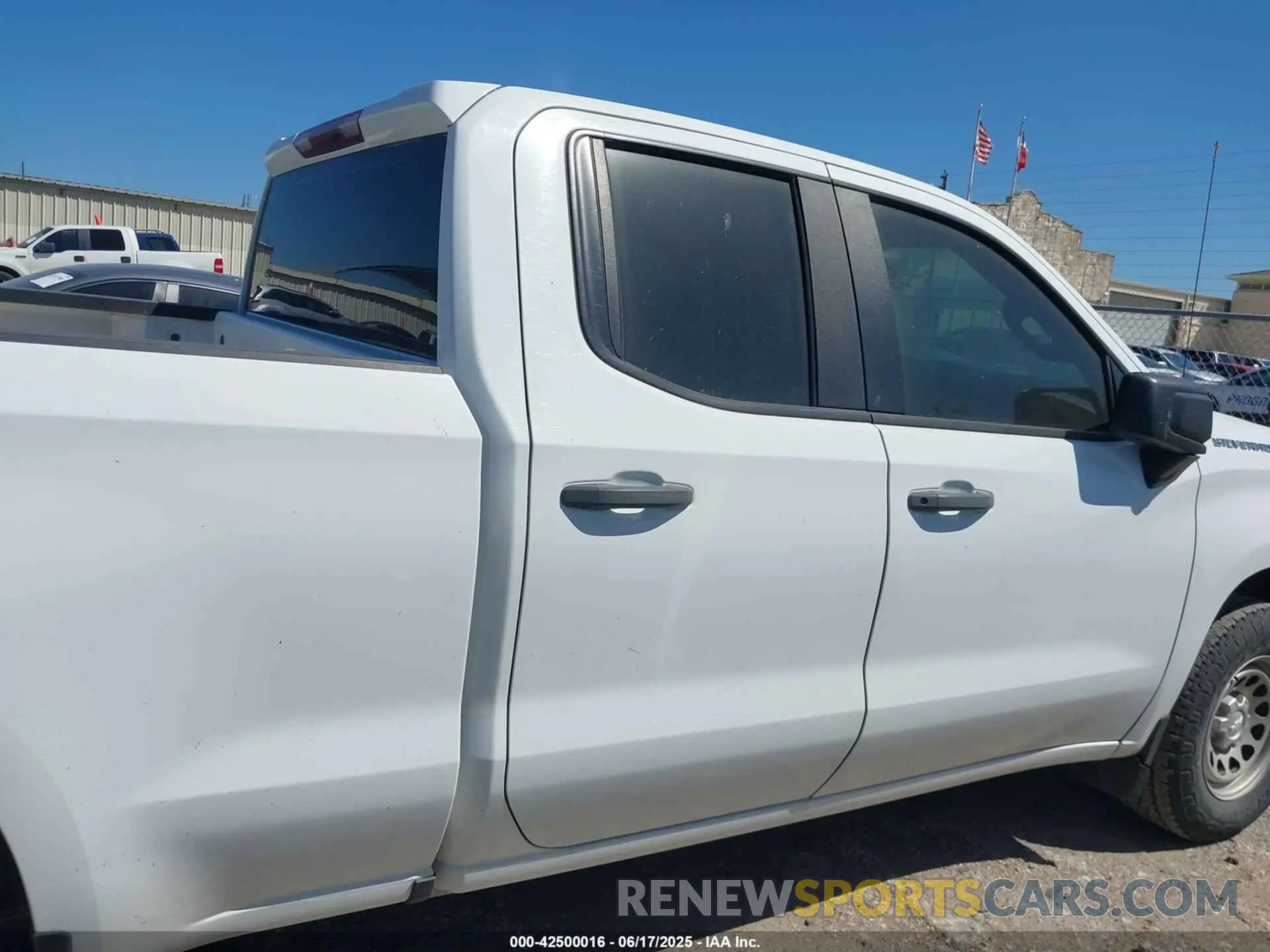 13 Photograph of a damaged car 1GCRYAEF3LZ177158 CHEVROLET SILVERADO 1500 2020