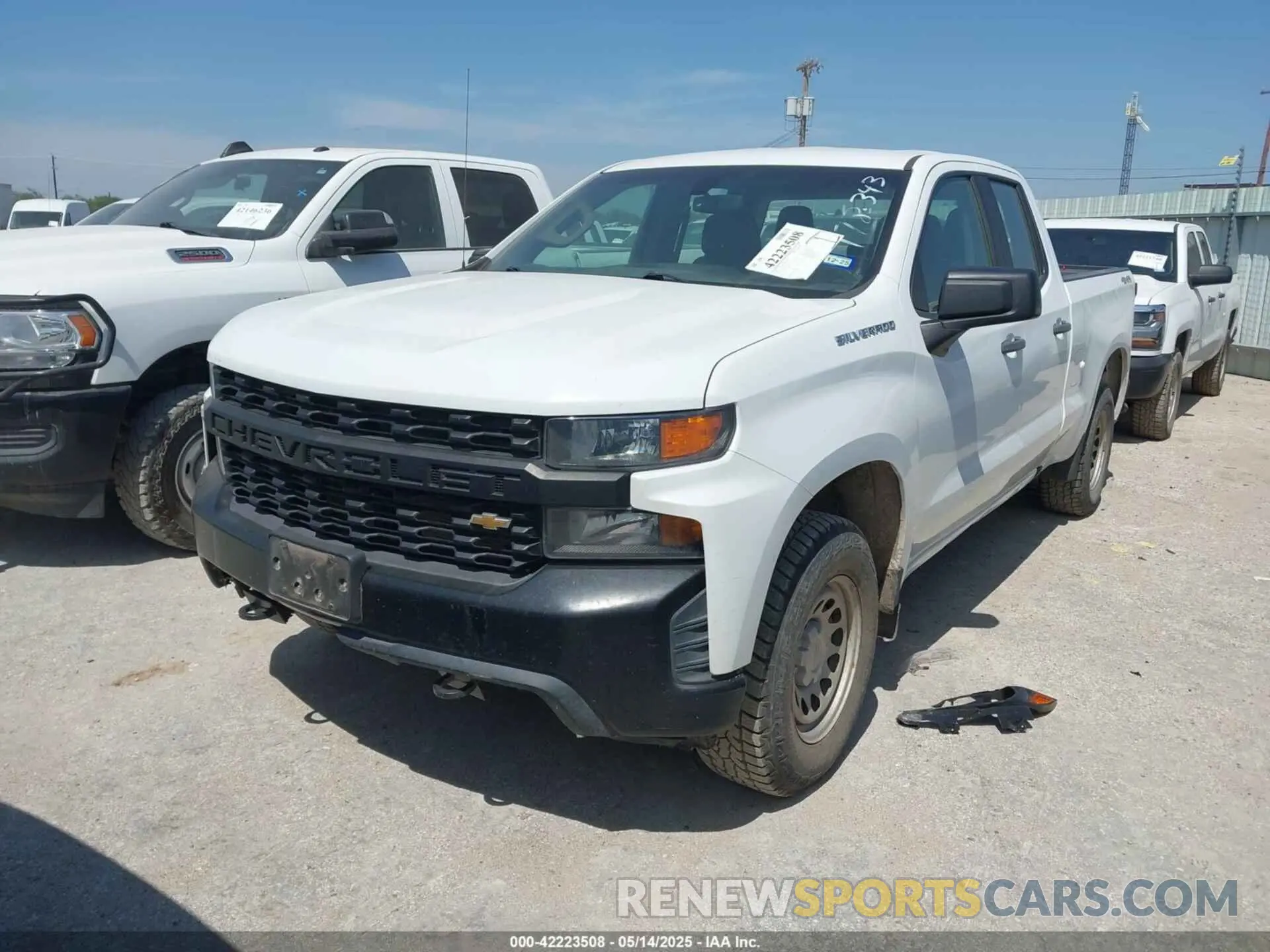 2 Photograph of a damaged car 1GCRYAEF3LZ178343 CHEVROLET SILVERADO 1500 2020