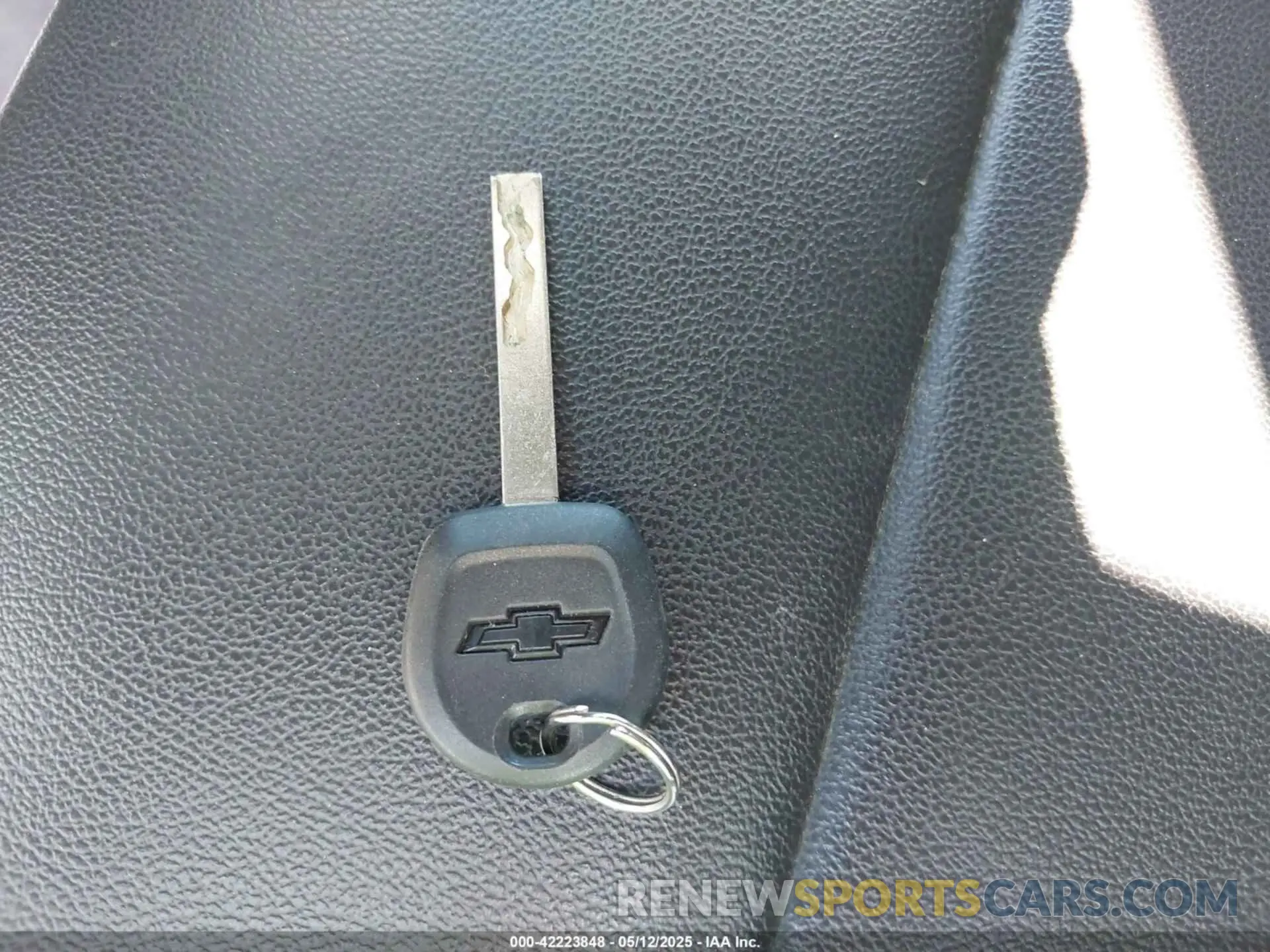 11 Photograph of a damaged car 1GCRYAEF4LZ177394 CHEVROLET SILVERADO 1500 2020