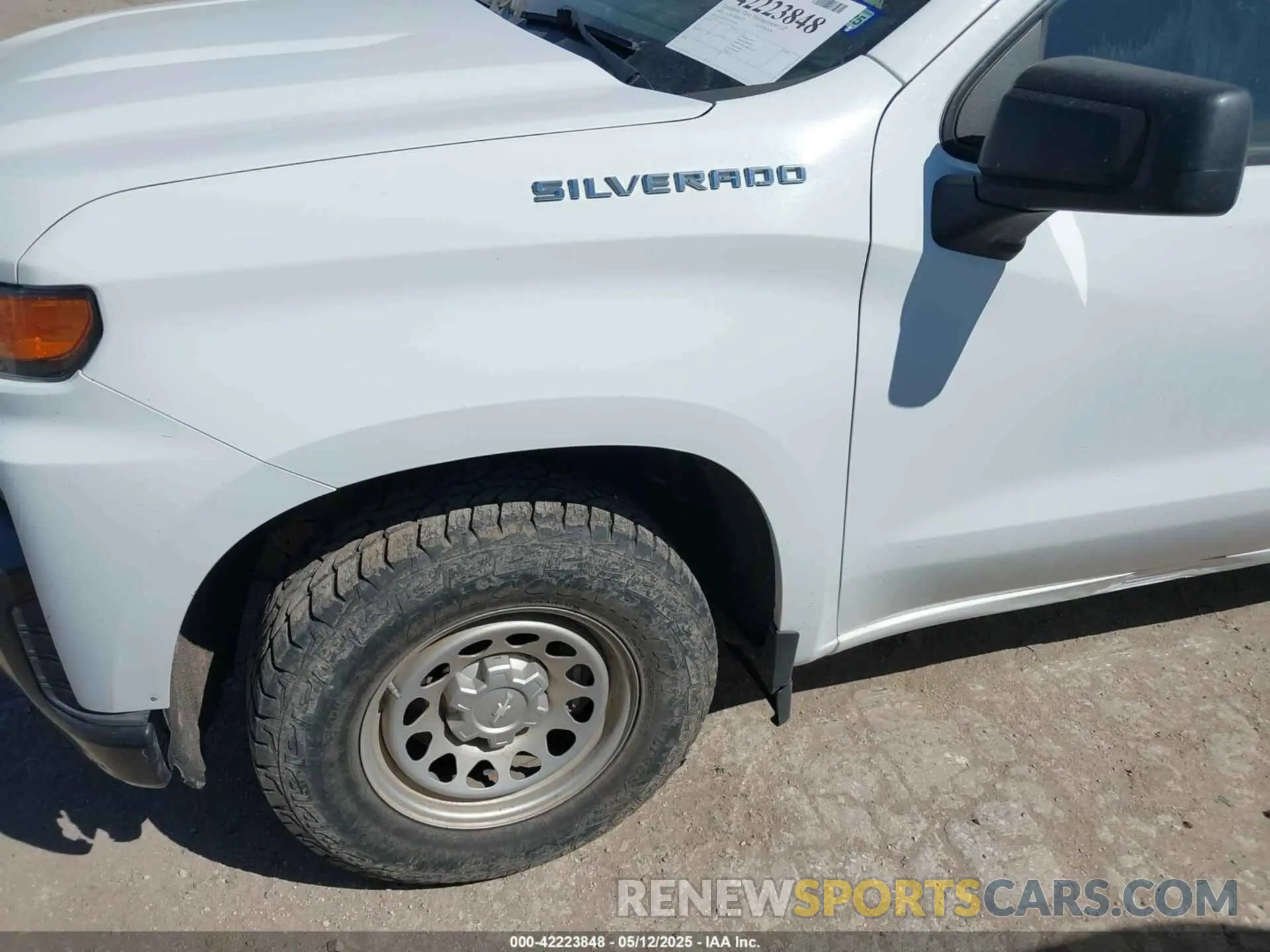 6 Photograph of a damaged car 1GCRYAEF4LZ177394 CHEVROLET SILVERADO 1500 2020