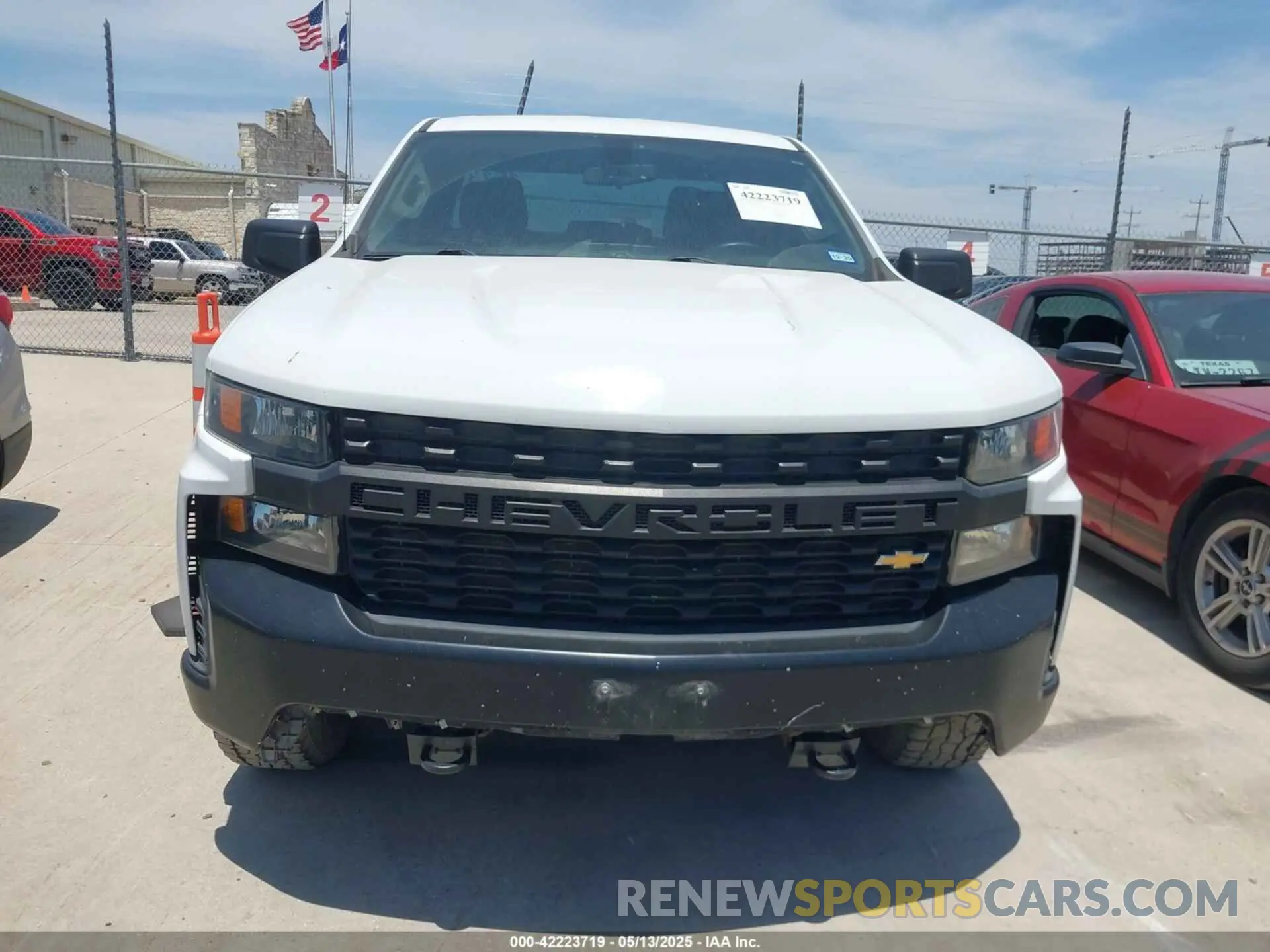12 Photograph of a damaged car 1GCRYAEF4LZ178061 CHEVROLET SILVERADO 1500 2020
